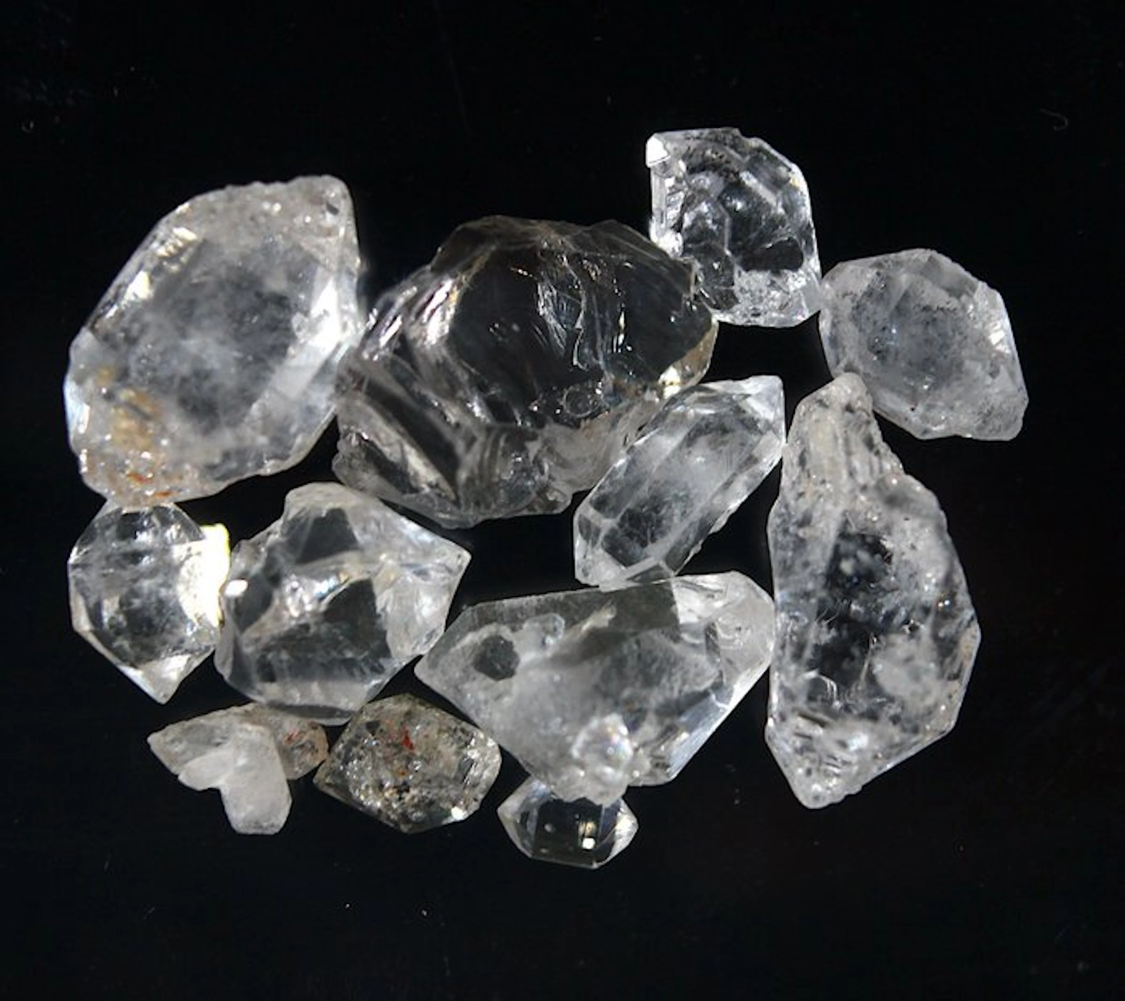 No Reserve - 23.0 ct