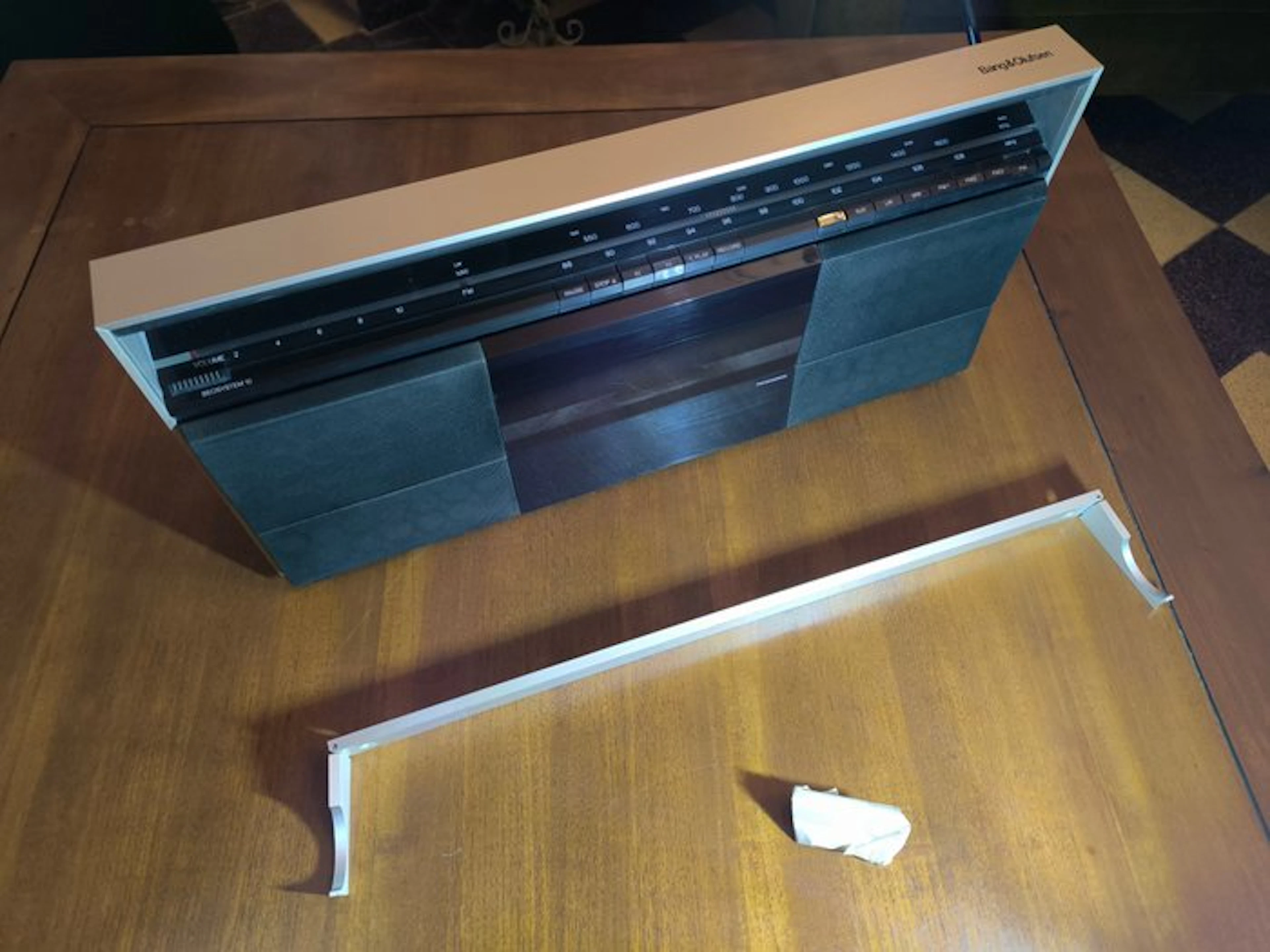 Bang & Olufsen - Beosystem 10 Portable radio