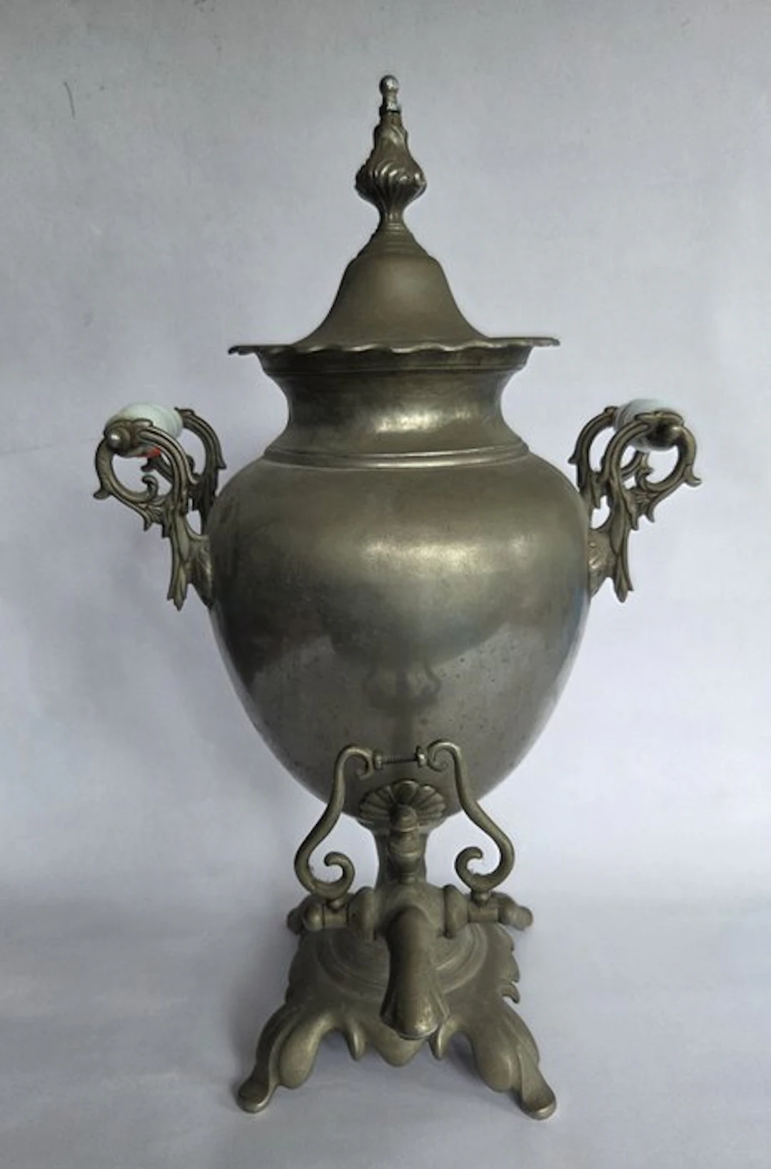 Samovar - Impressive metal samovar