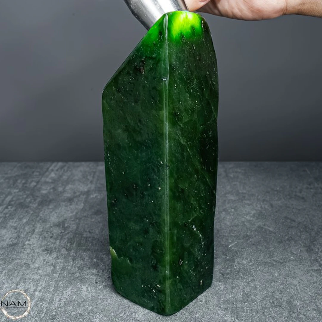 Majestic nephrite jade freeform – Symbol of purity and strength.- 754.73 g