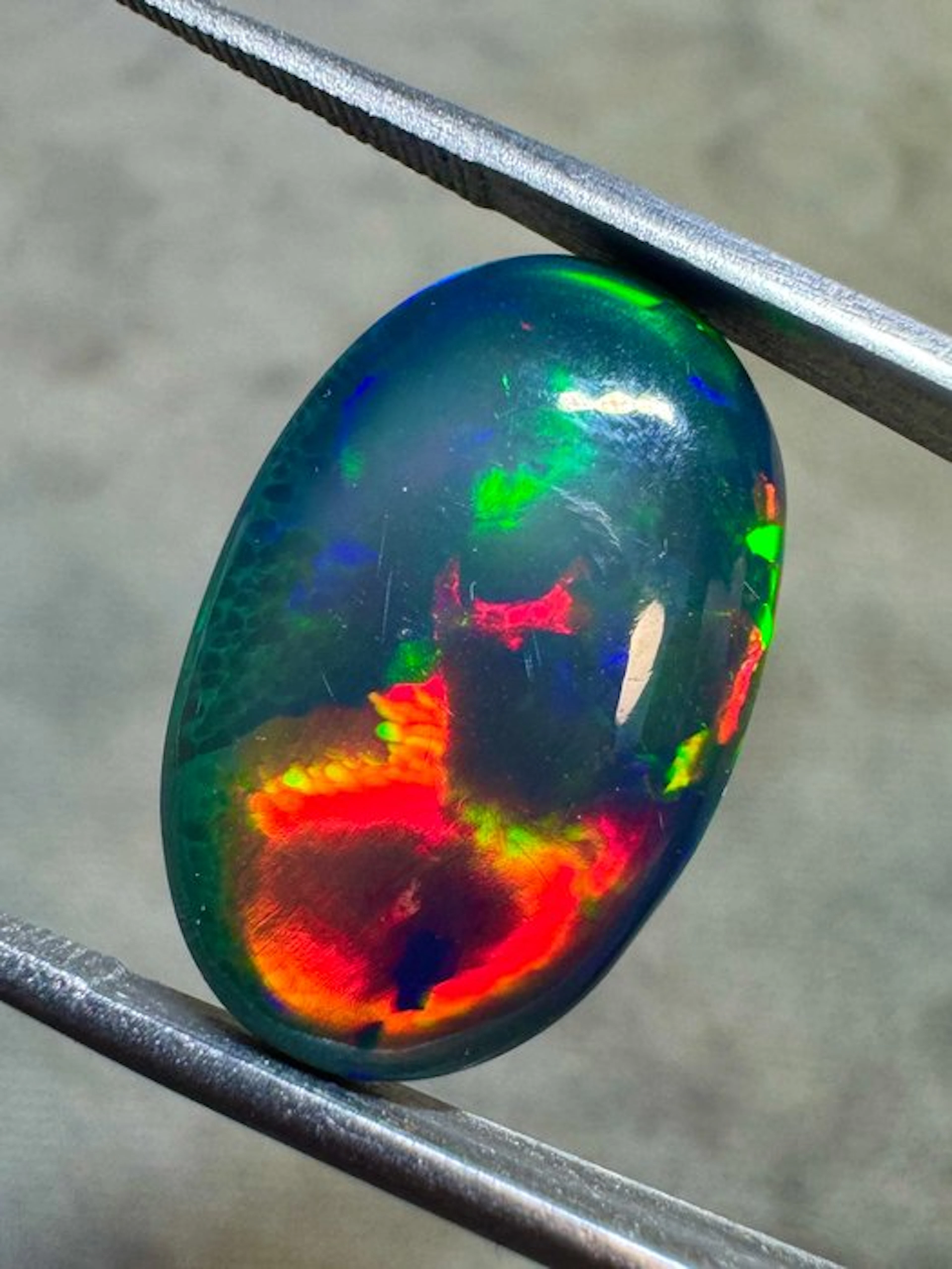 TOP QUALITY!!! Ethiopian black opal - 8.29 ct oval cabochon- 1.66 g