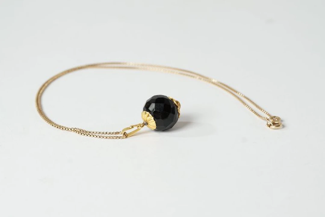 Necklace with pendant - 14 kt. Yellow gold