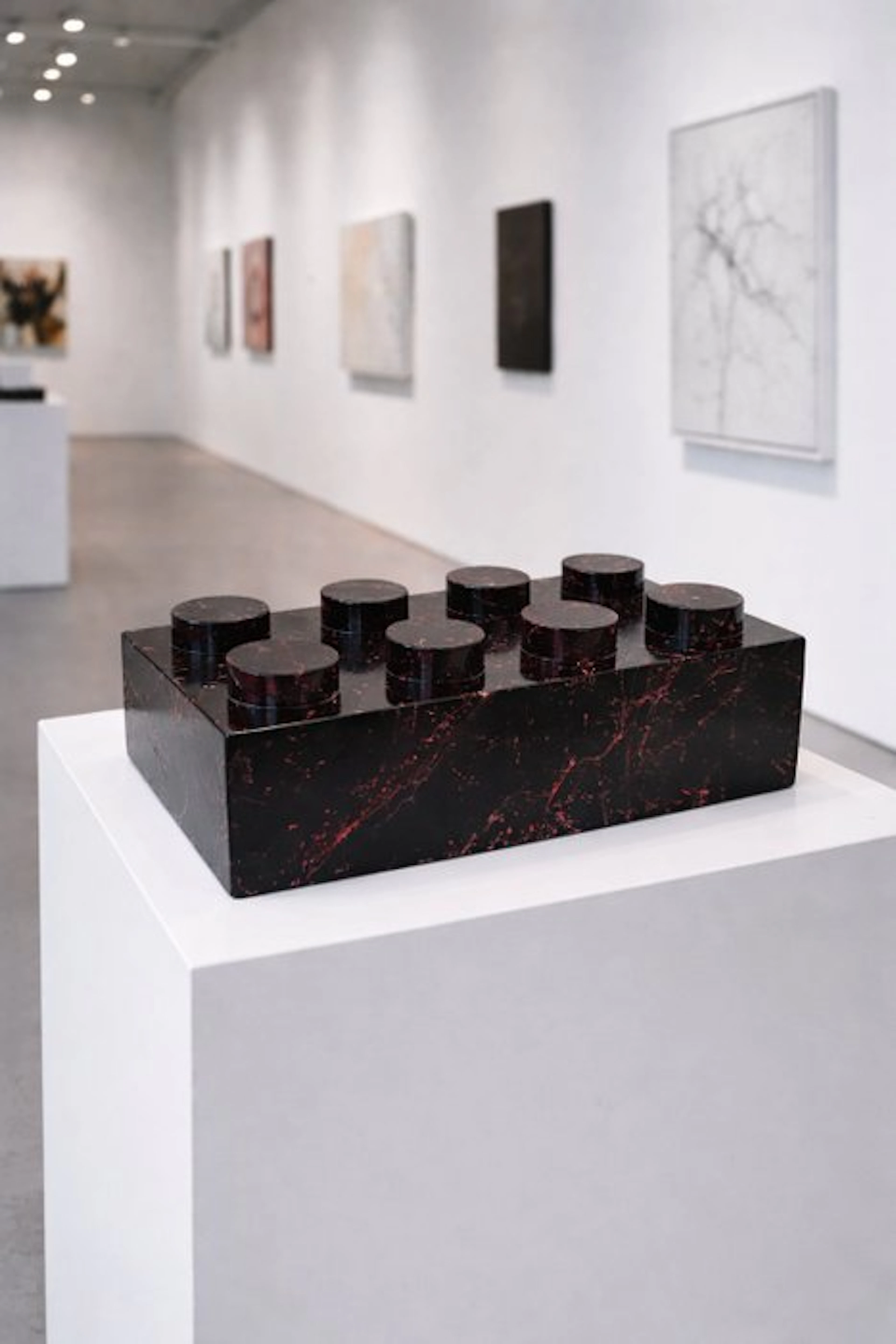 Santicri (1992) - Legold XL (black and red marble)
