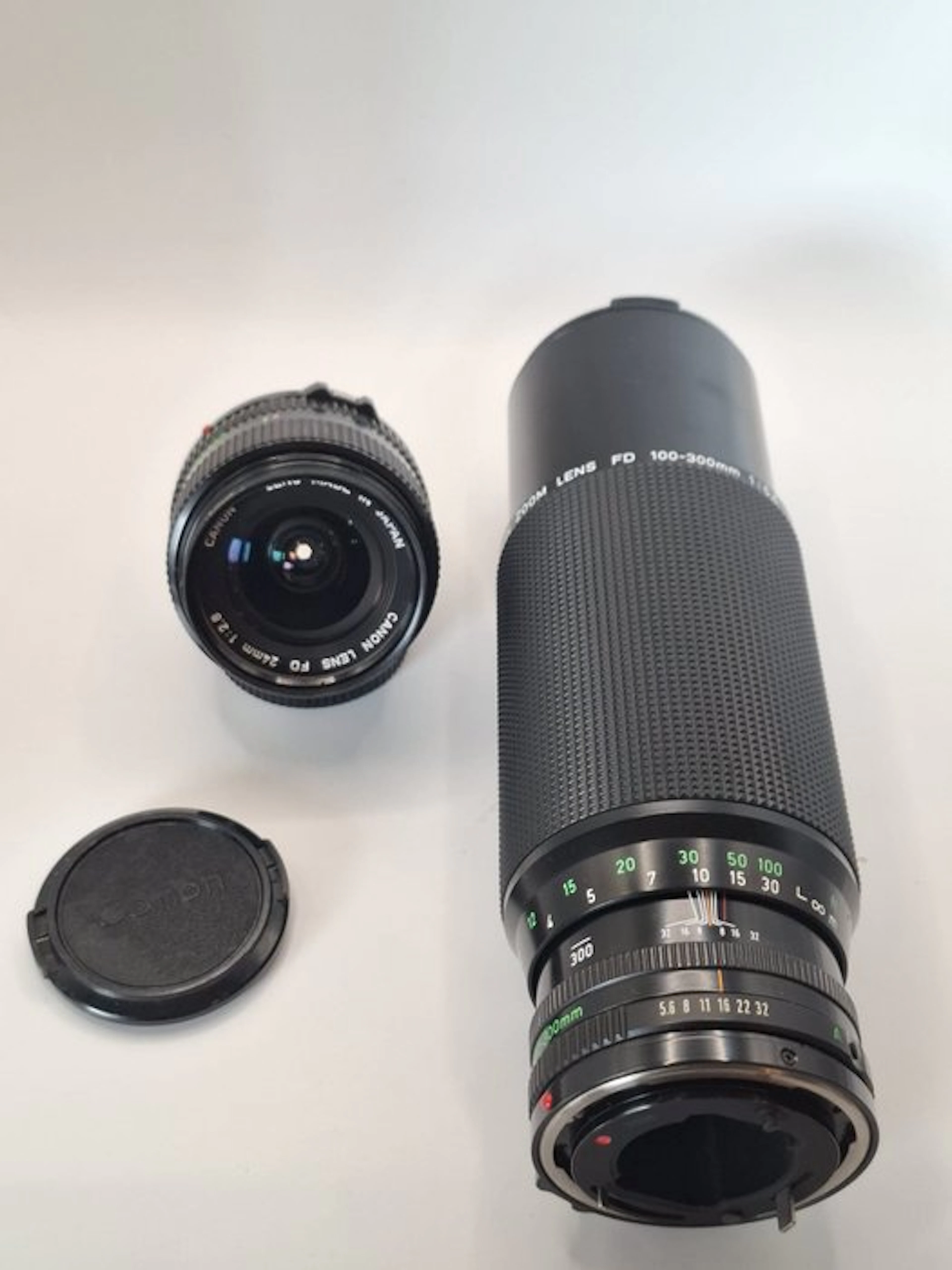 Canon FD 2.8/24mm + FD 5.6/100-300mm | Zoomlens