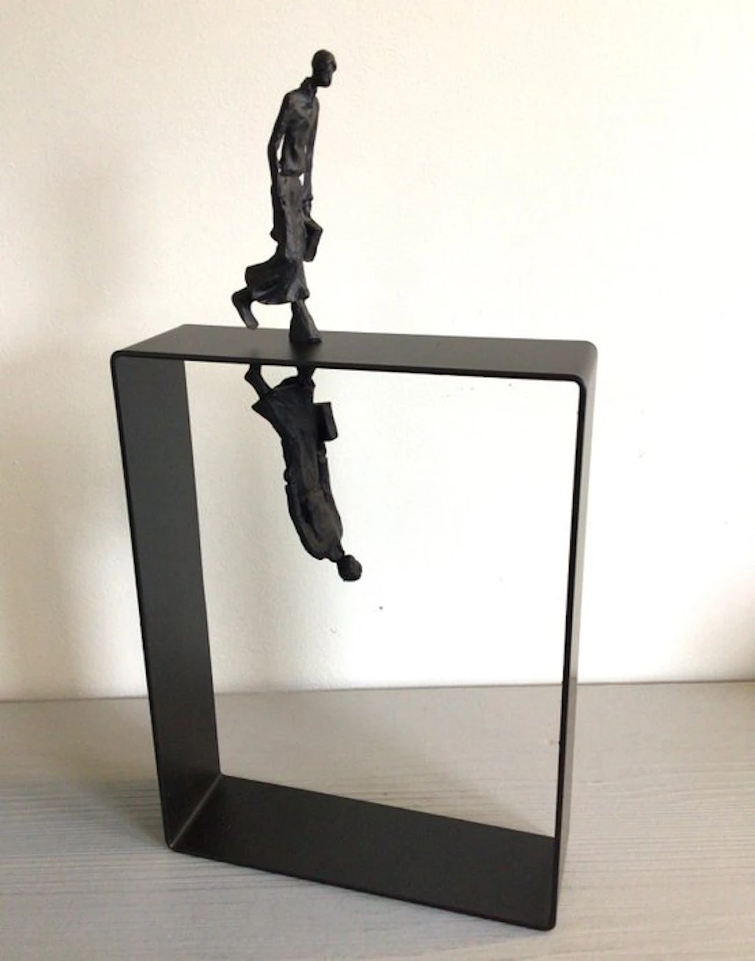 Sculpture, “ Reflectie “ - 28 cm - Alloy