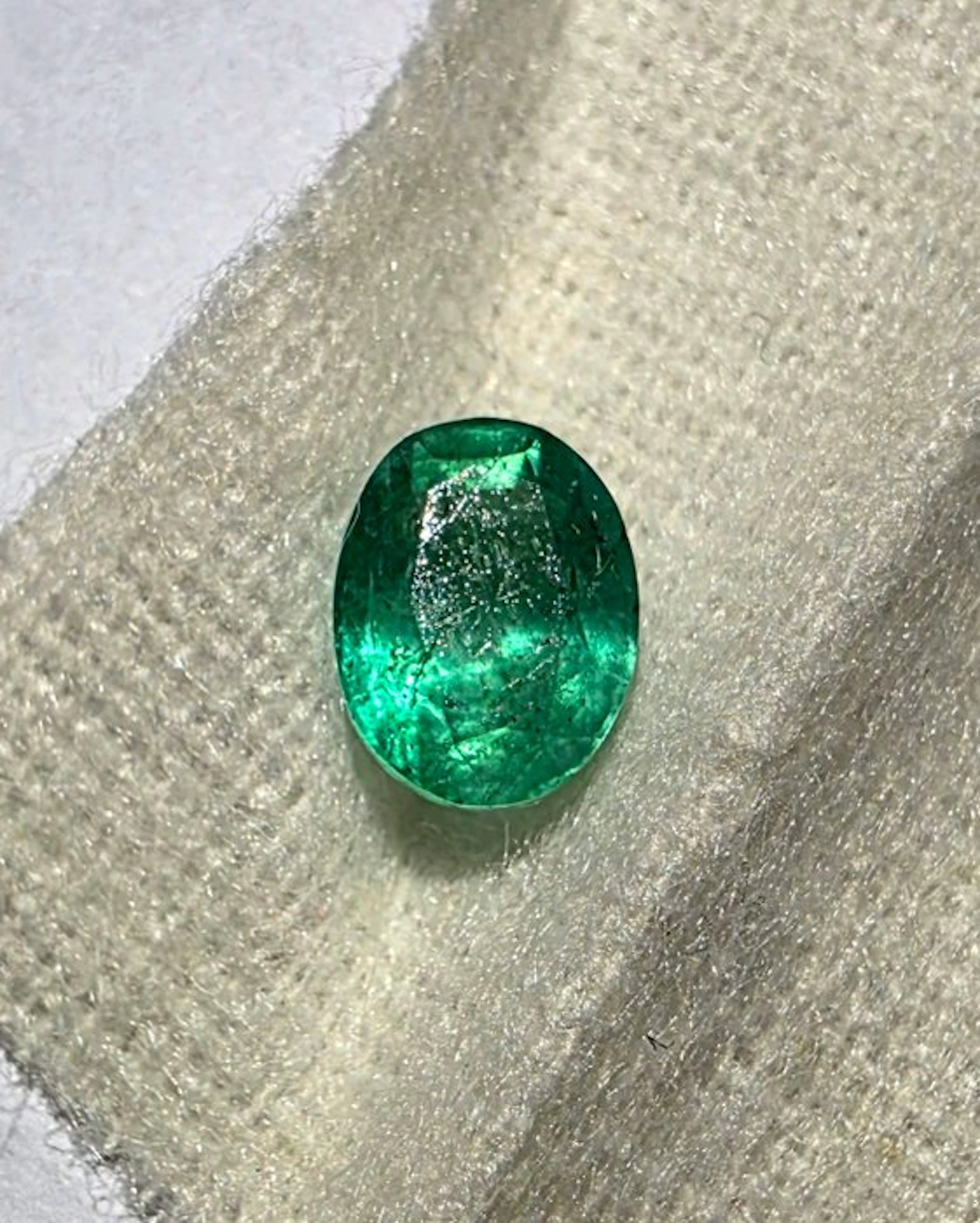 1 pcs Green Emerald - 1.49 ct - International Gemological Institute (IGI)