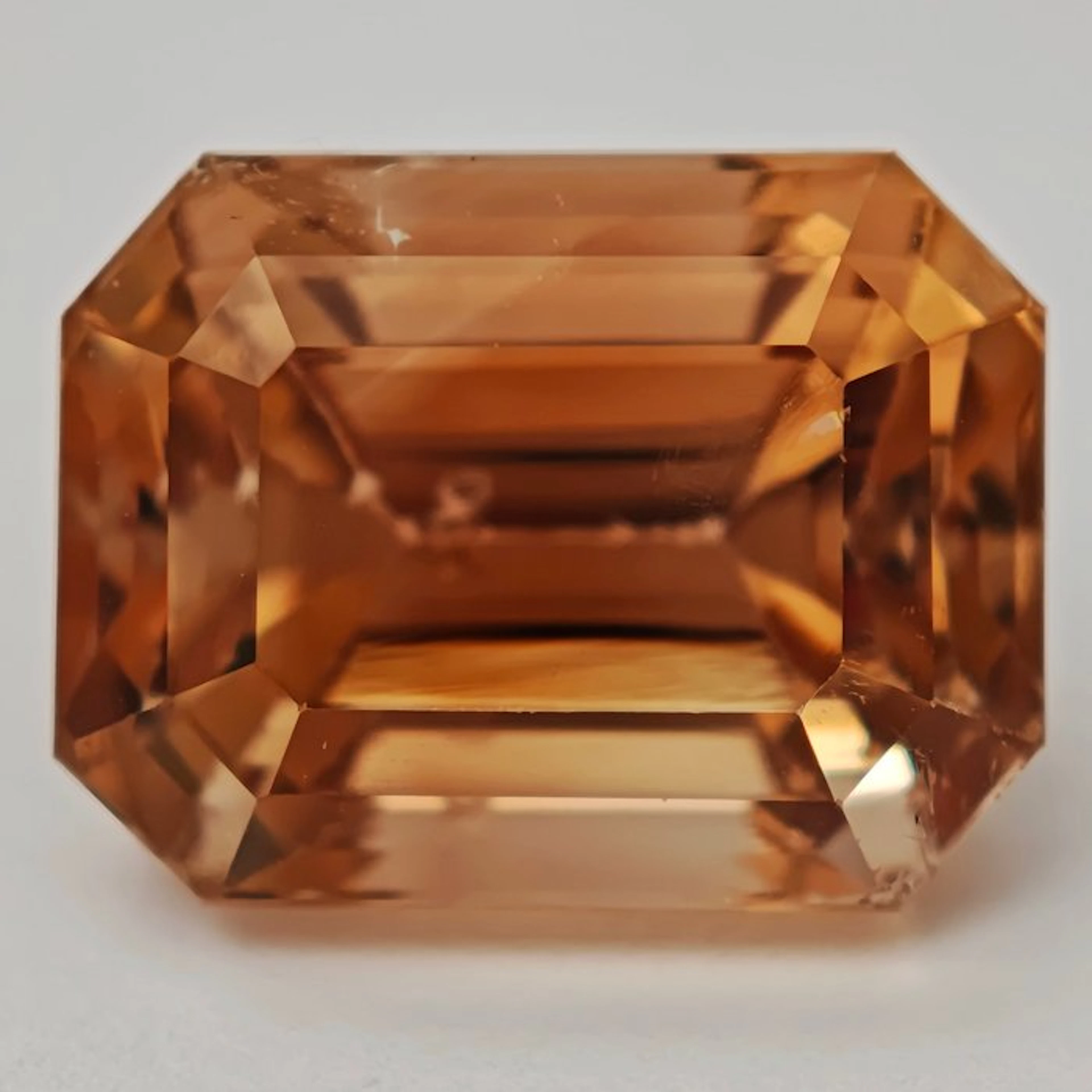 No reserve price Topaz - 21.90 ct - Antwerp Laboratory...