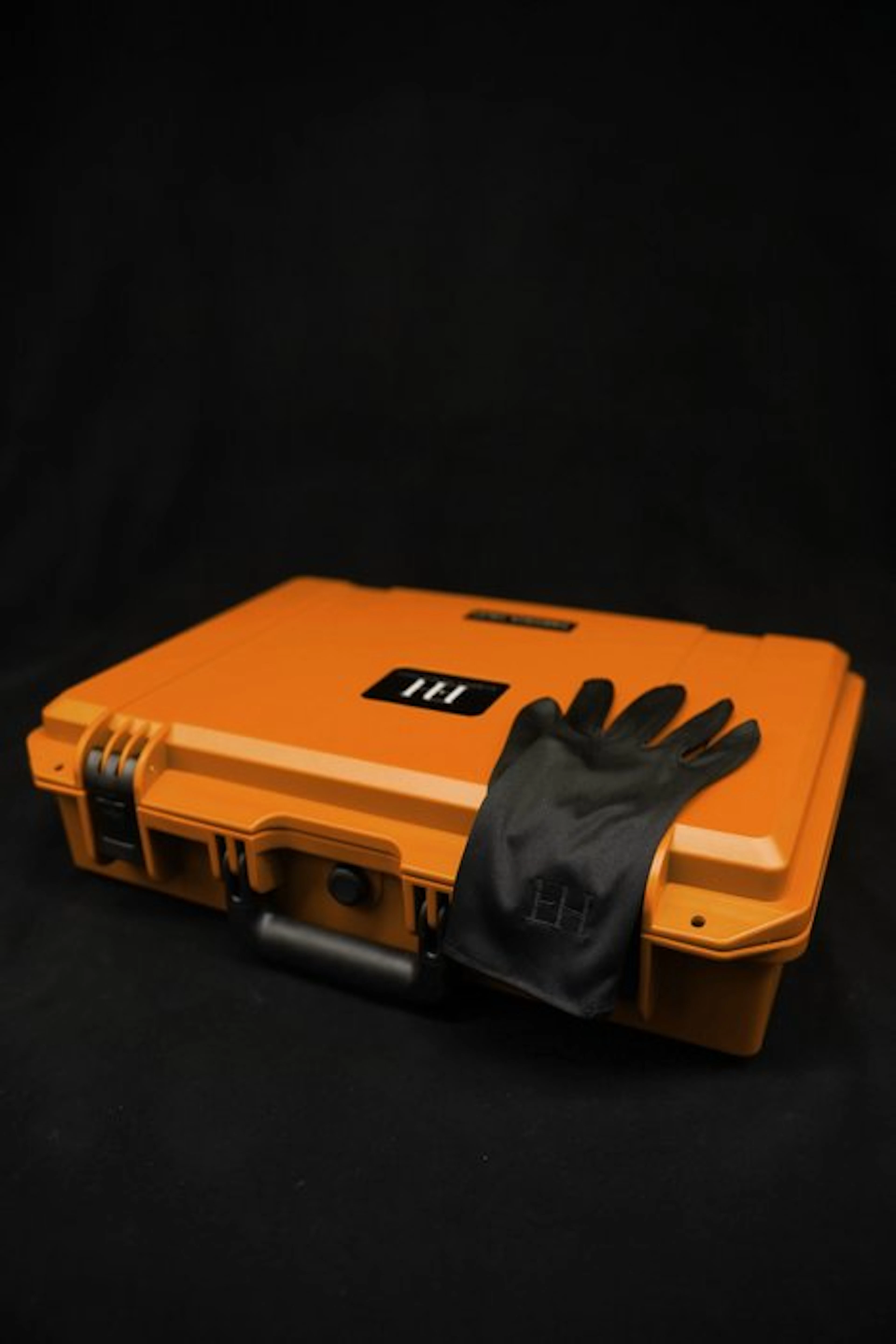 Onverwoestbare horlogekoffer voor 18 horloges - Dutch...