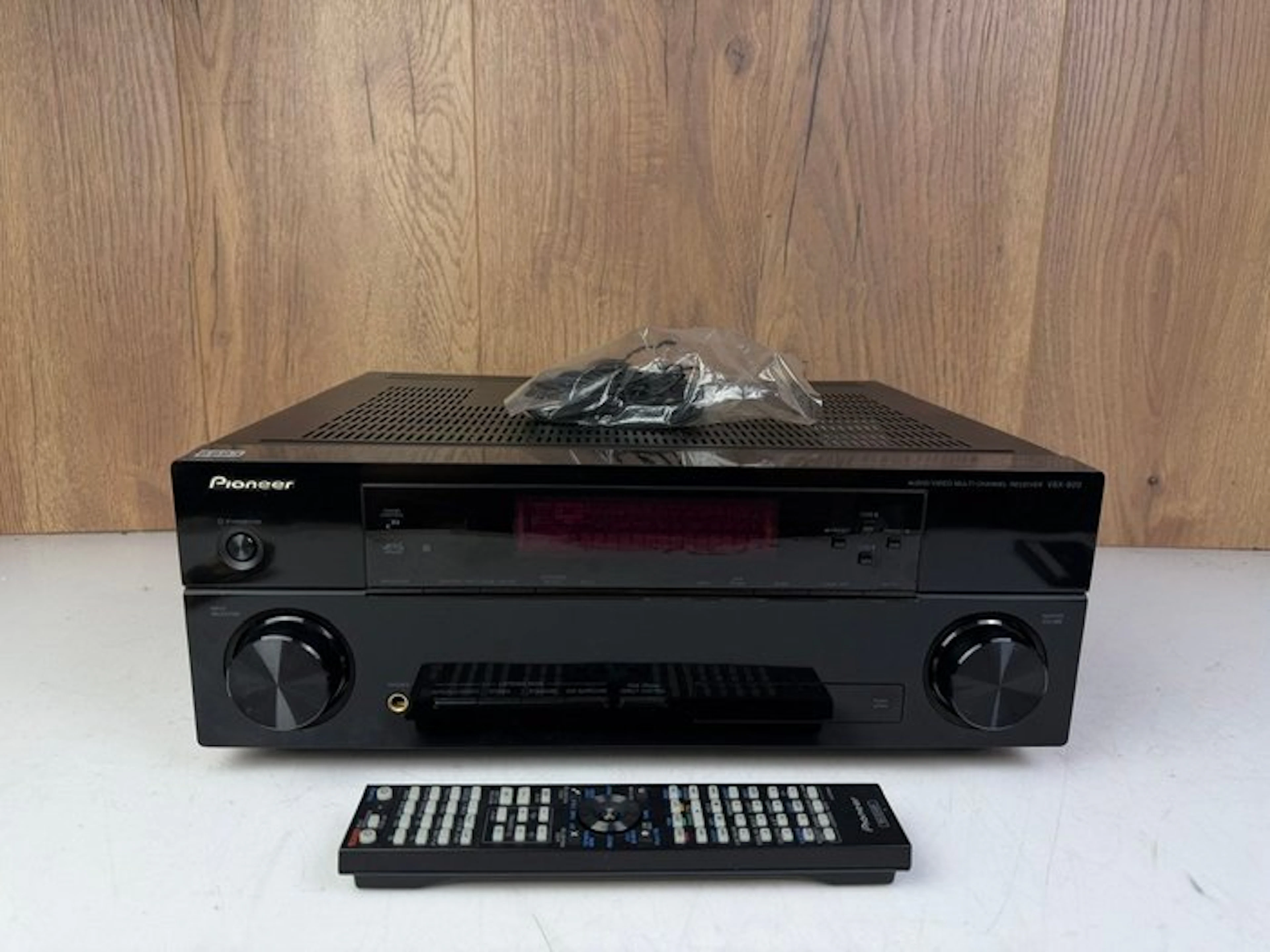 Pioneer - VSX-920 Solid state multi-channel receiver