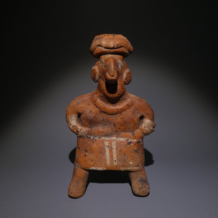 Nayarit, Costa Oeste de México, 100 a. C. - 200 d. C. Terracota Figura. 22,5 cm. H. Bonitos colores. Licencia de Importación española.