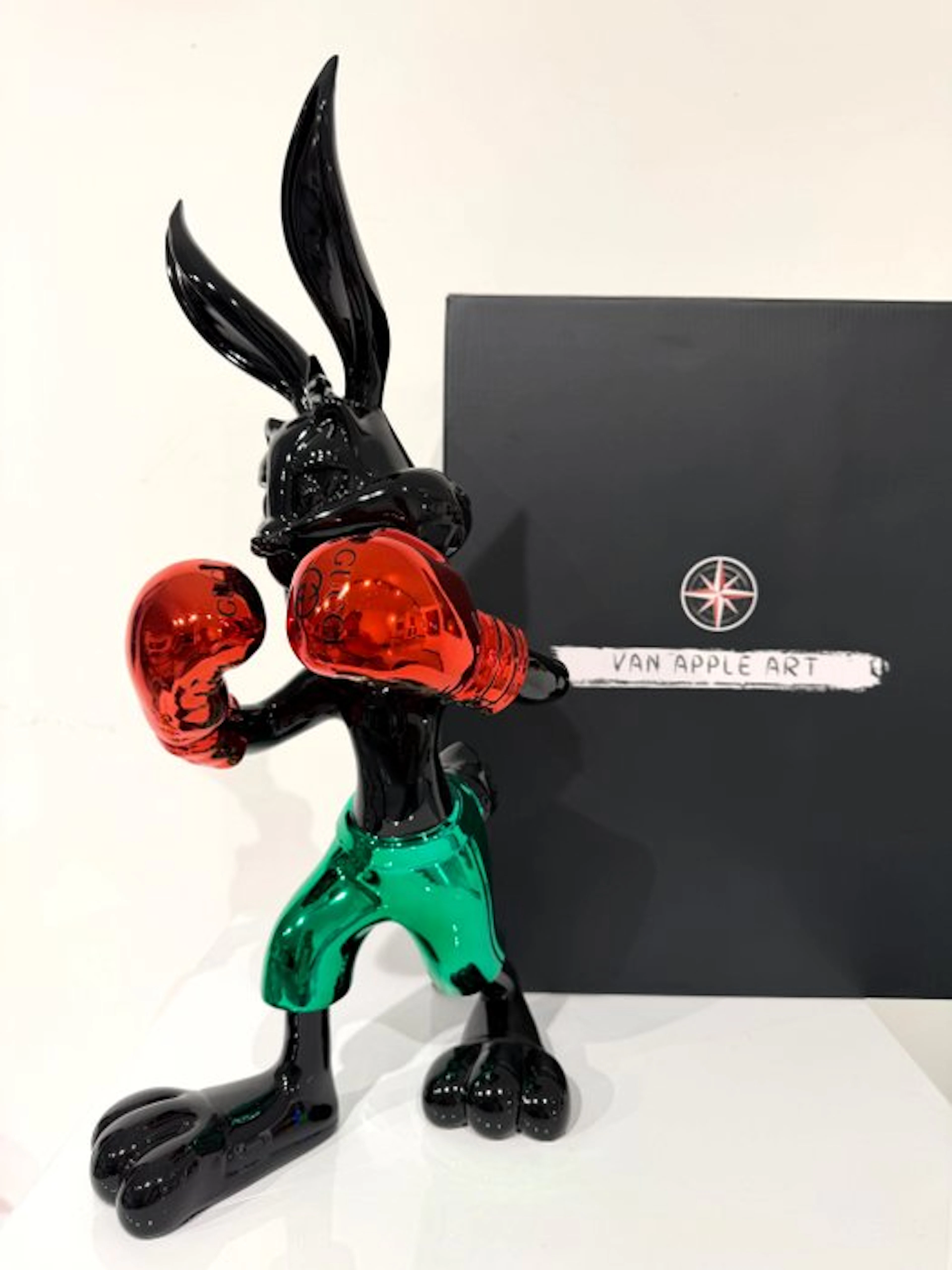 Van Apple - K.O. Bunny - Gucci