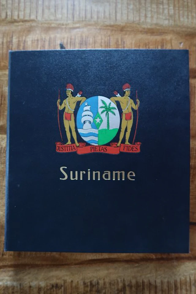 Suriname 1975/2001 - DAVO album with complete collection...
