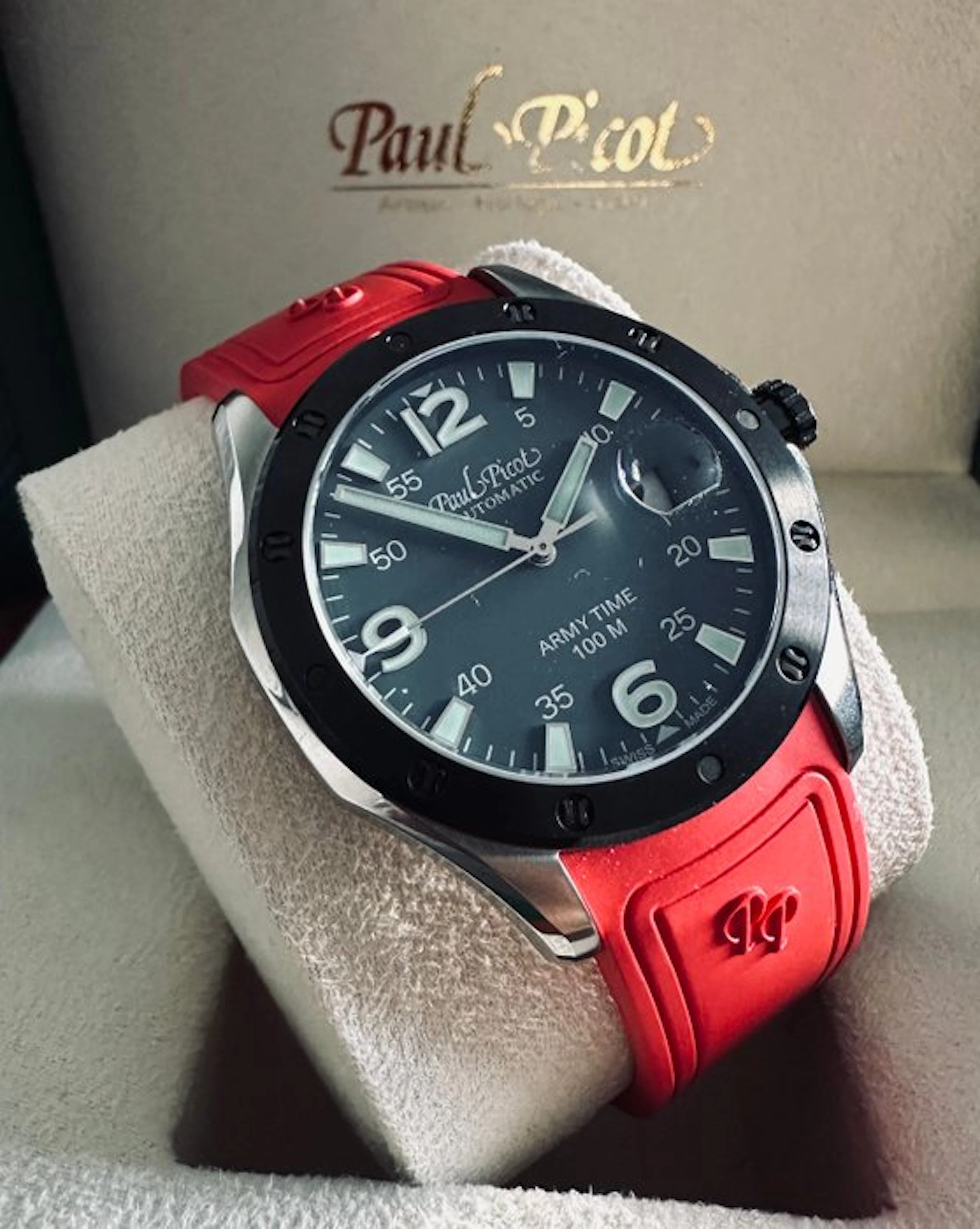 Paul Picot - Army Time Flyingstar P9153 - No reserve...