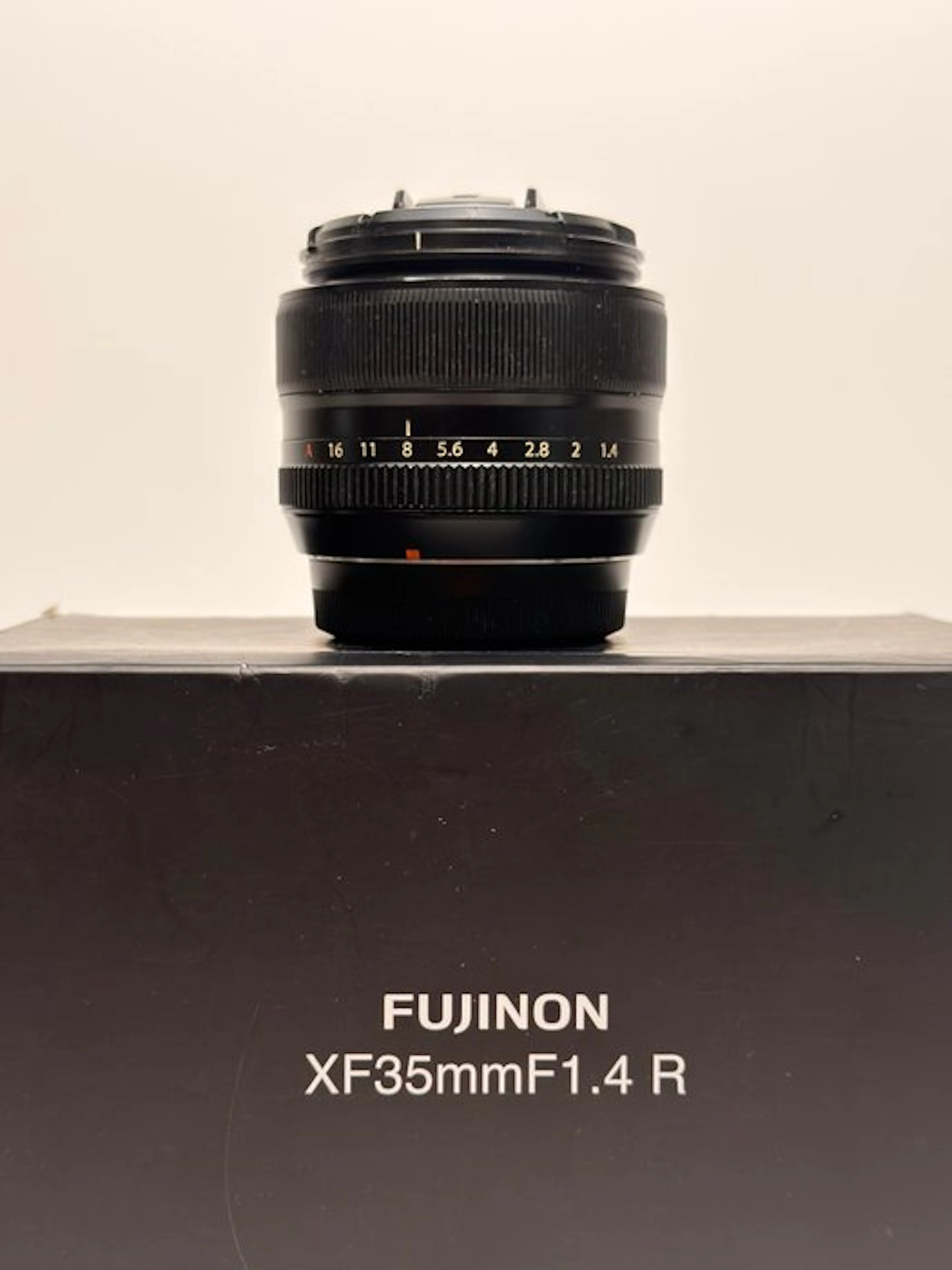 Fujinon XF35mmF1.4 R Prime lens