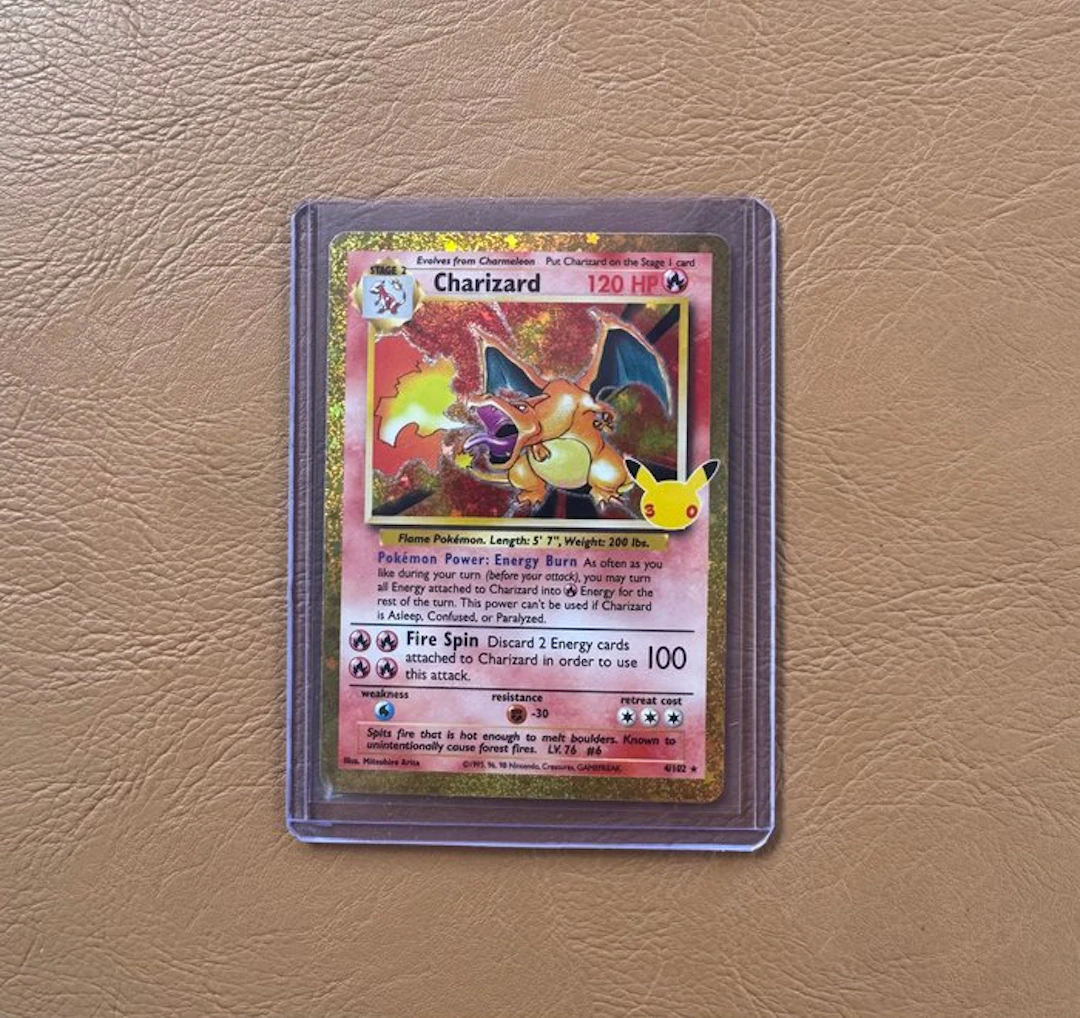 Pokémon - 1 Card - Charizard 4/102 Foil - Mega Evolution