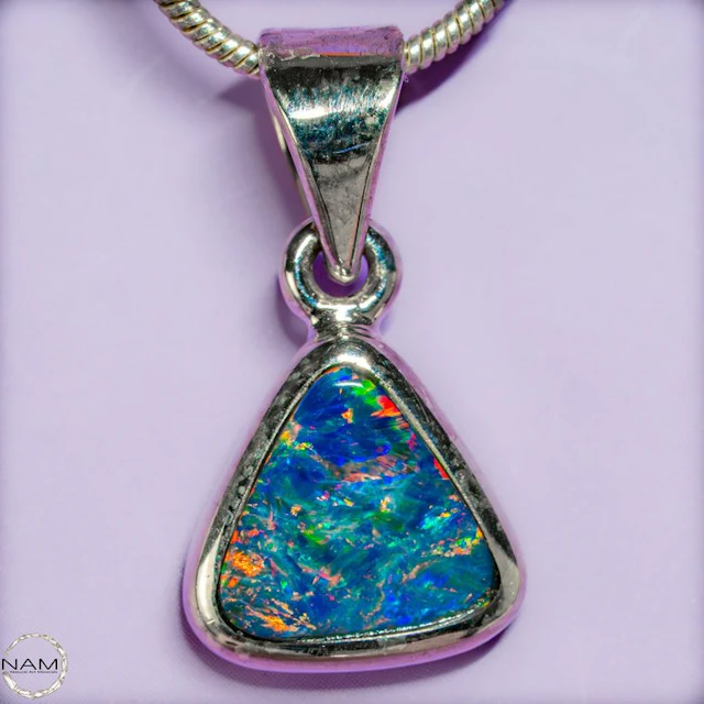Natural boulder opal pendant from Australia – Sterling silver 9.05 ct- 1.81 g