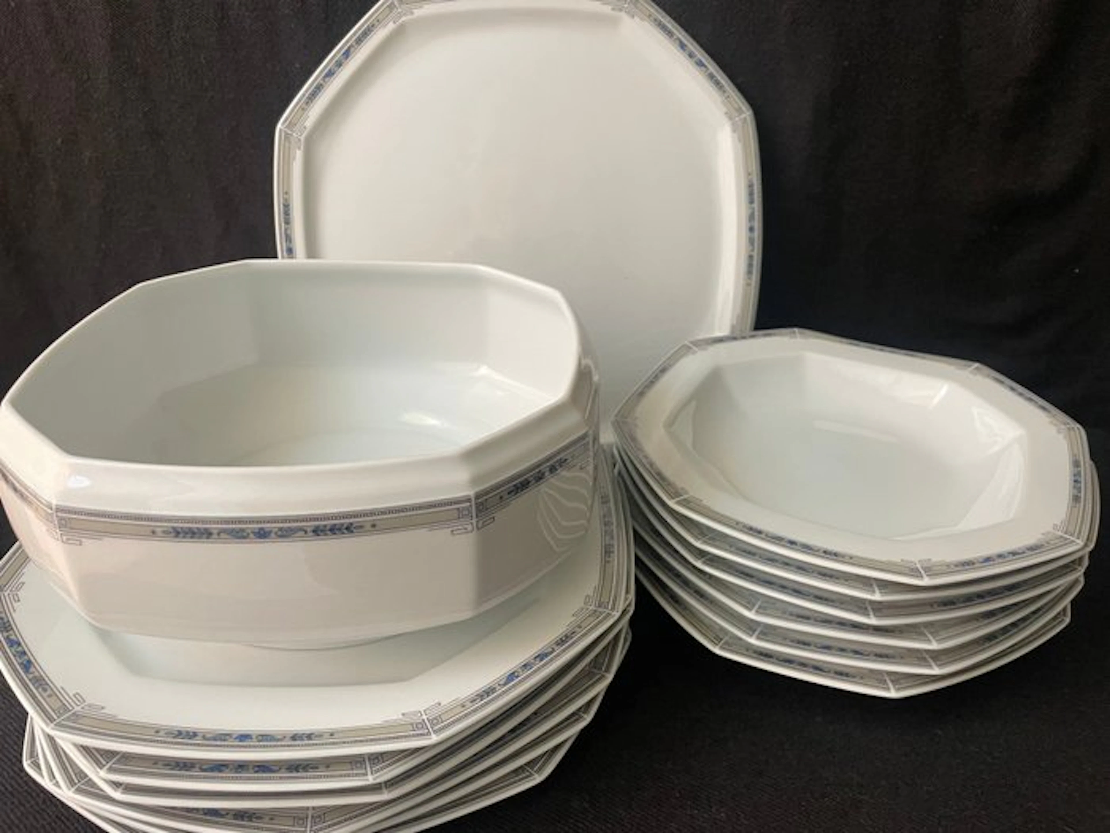 Limoges - Dinner service (14) - Porcelain
