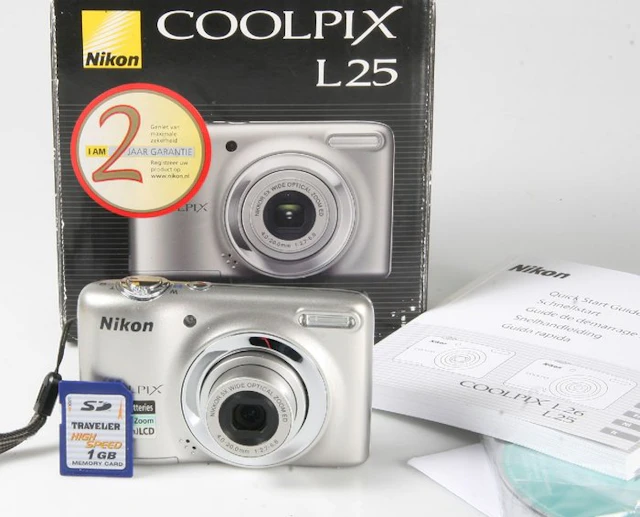 Nikon Coolpix L25 Digital compact camera