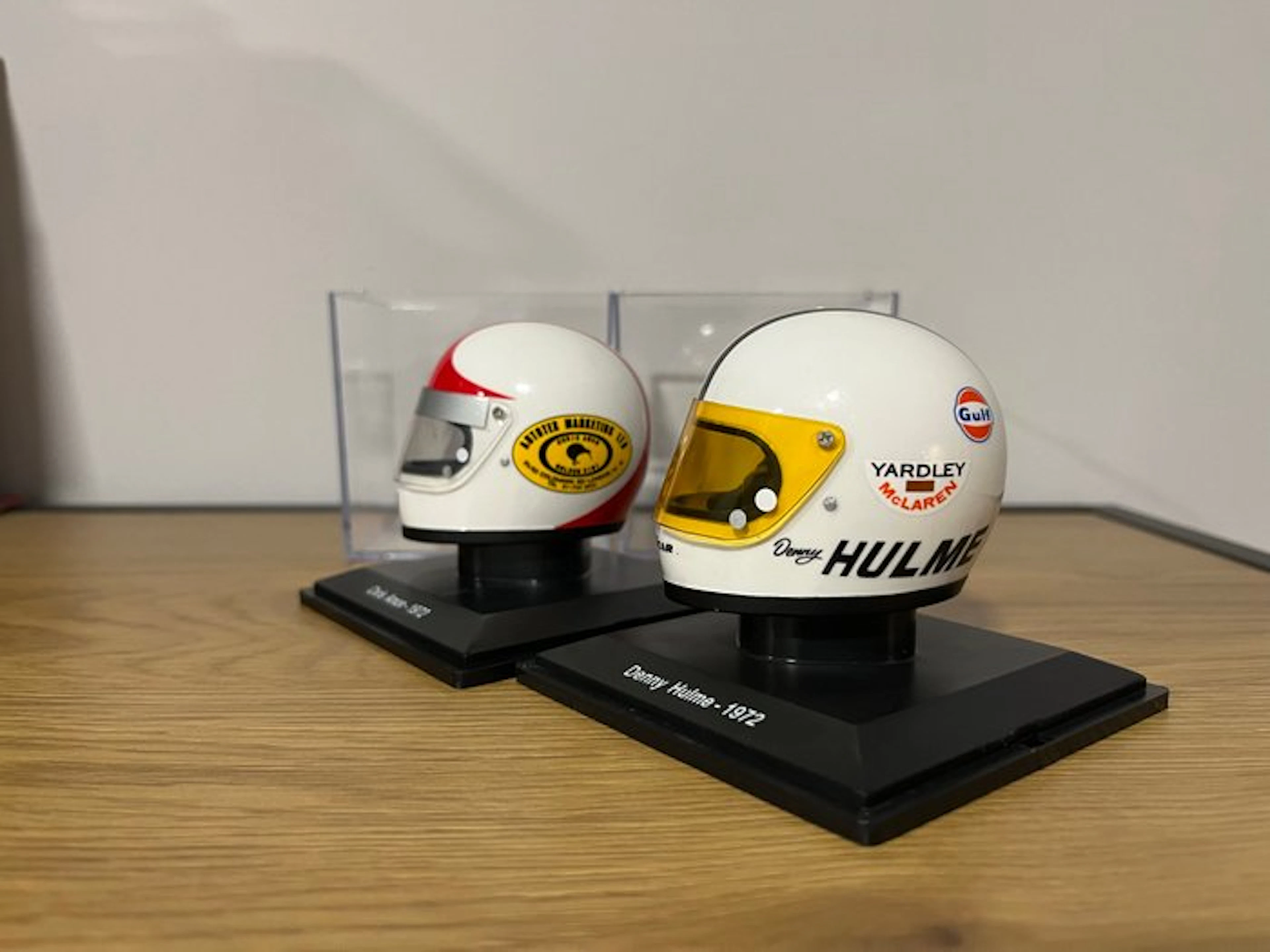Spark 1:5 - Model race car (2) - Denny Hulme 1972 - Chris...