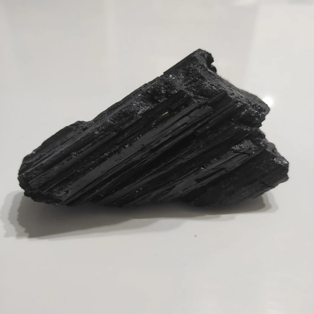 Tourmaline Crystal - Height: 6 cm - Width: 8 cm- 740 g - (1)