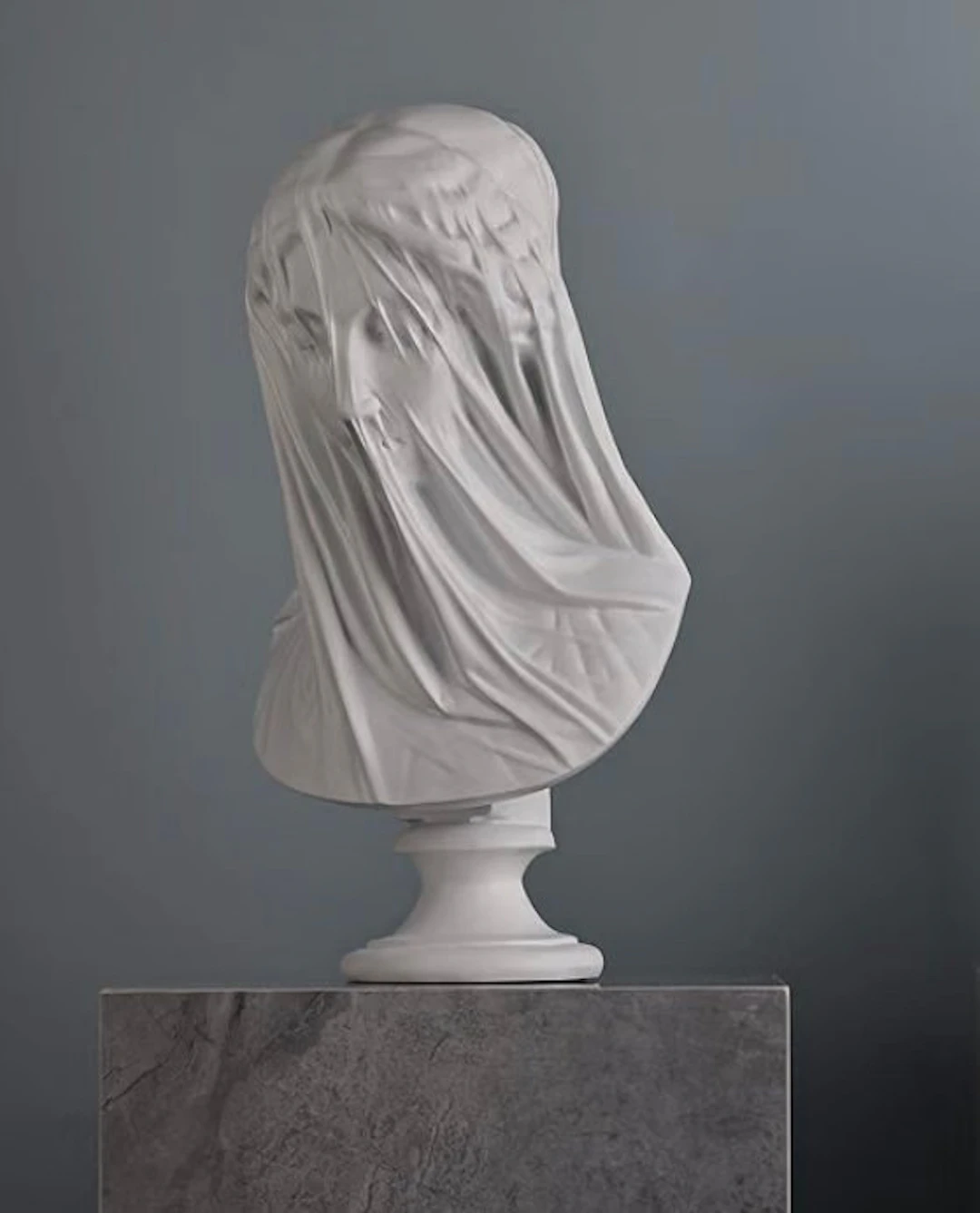 Statue, Donna velata - 33.5 cm - Resin