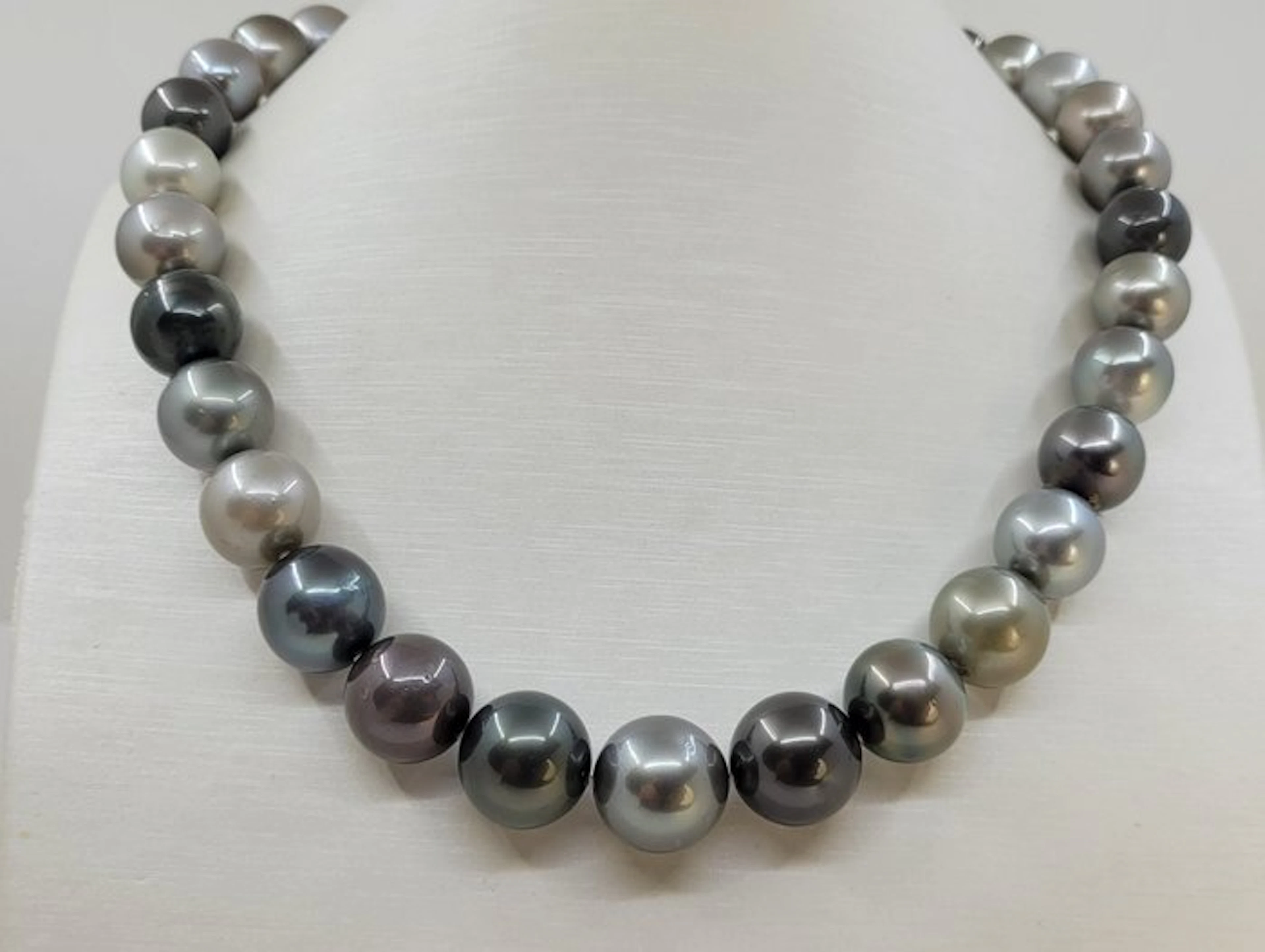 Necklace ALGT Certified 11.2x14.3mm Multi Tahiti Pearls