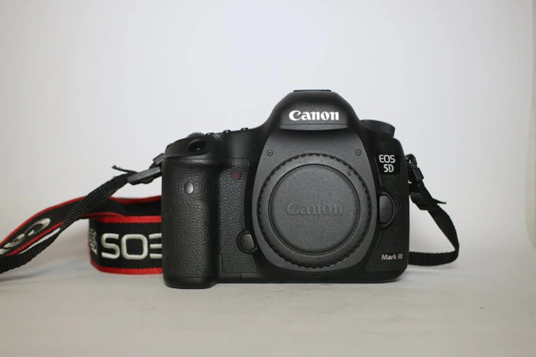 Canon EOS 5D Mark III Digital camera