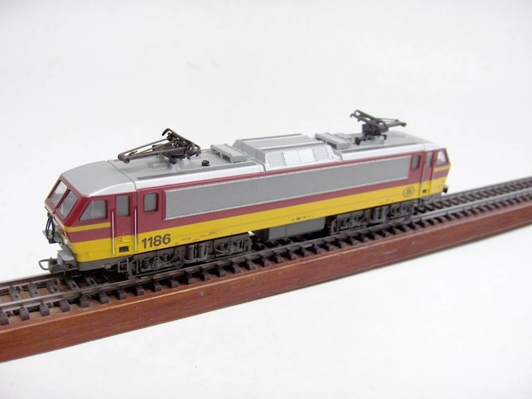 Lima H0 - 208021L - Train unit (1) - Iconic Benelux locomotive - NMBS