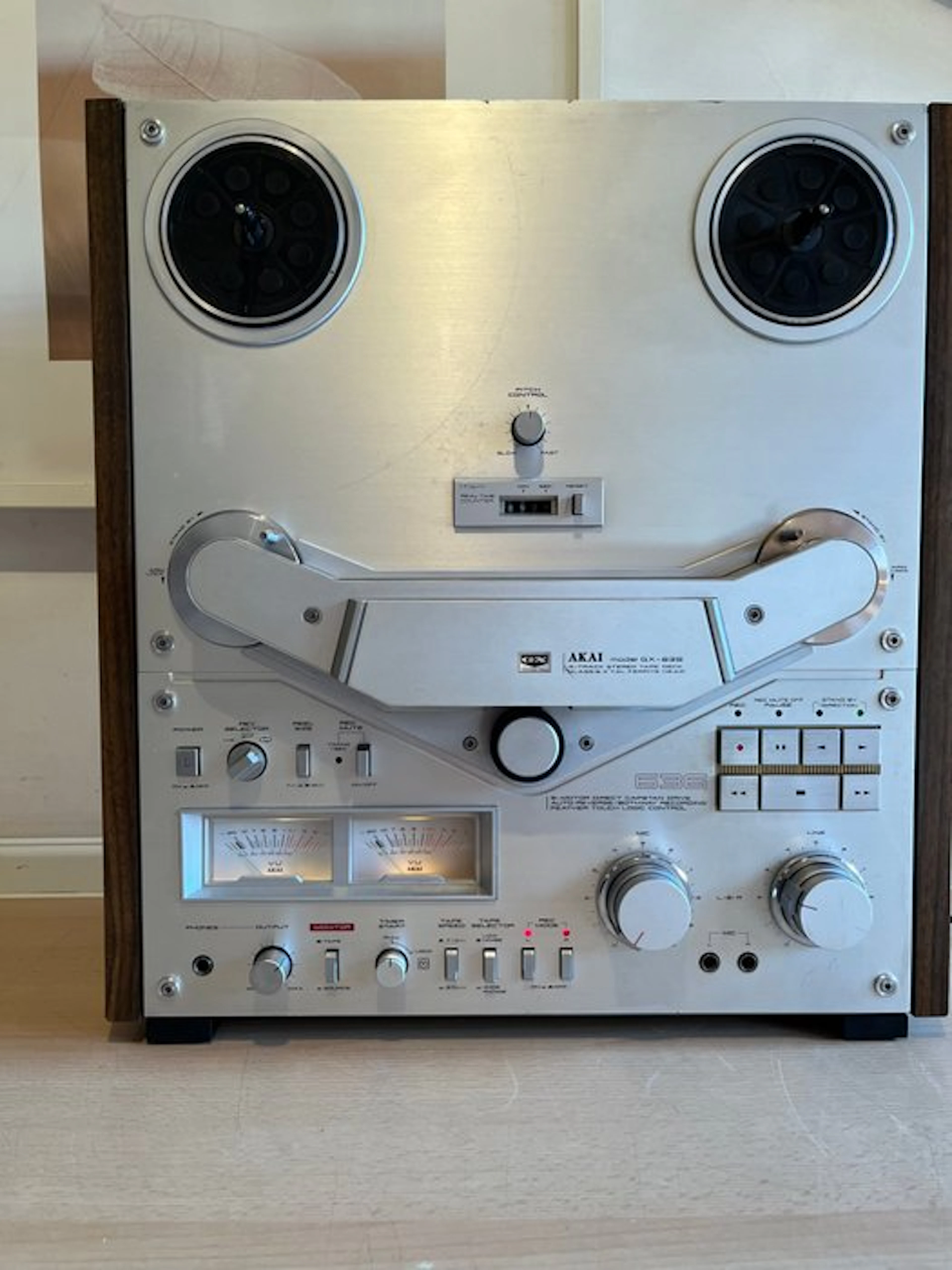 Akai - GX 636 4 track Autoreverse Reel to reel deck 26 cm
