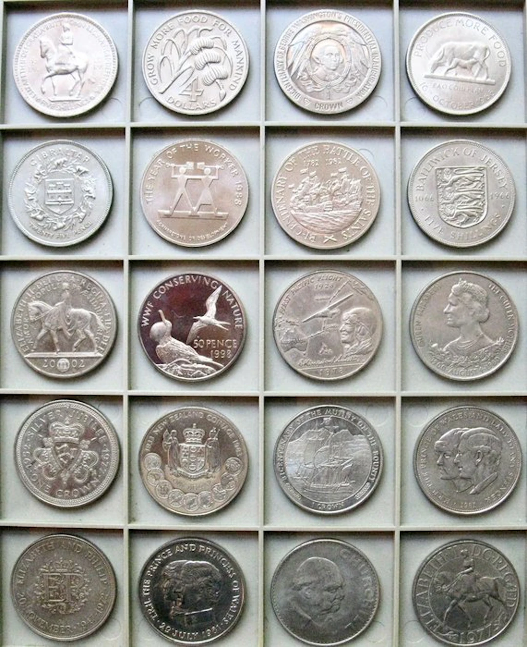 World. 20 Different Crown Size Coins | 1953-2002 |...