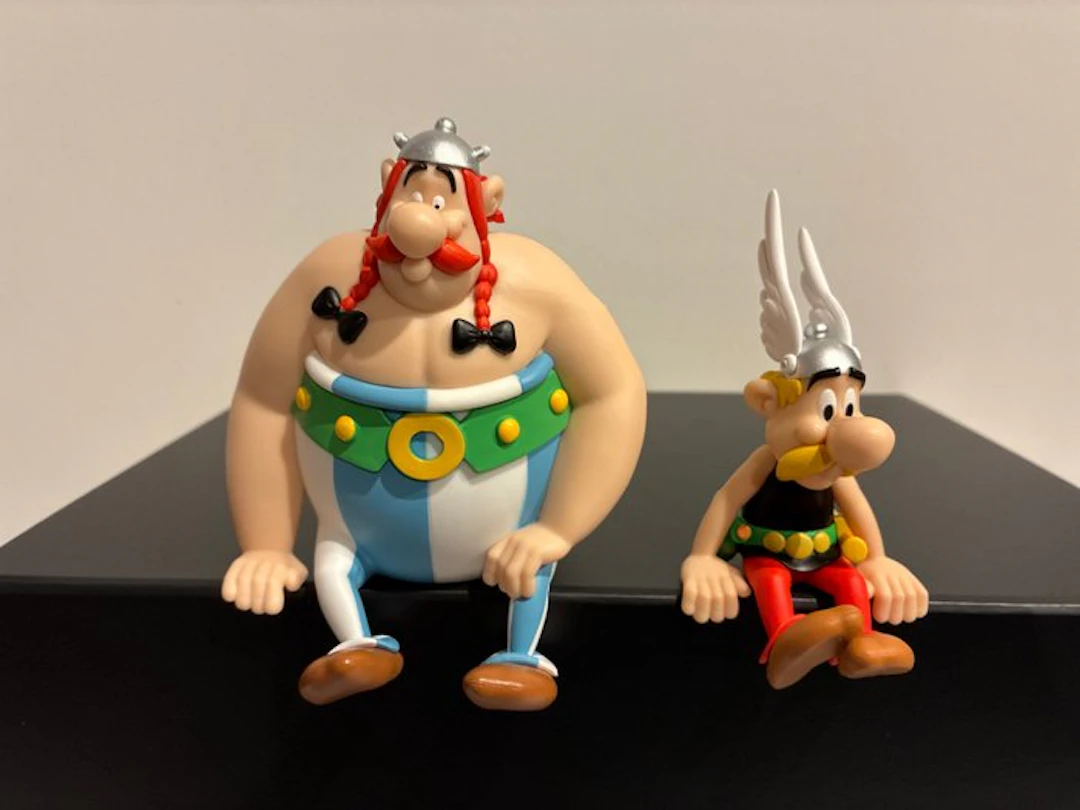 Plastoy - Asterix - Asterix et Obélix assis - 2025