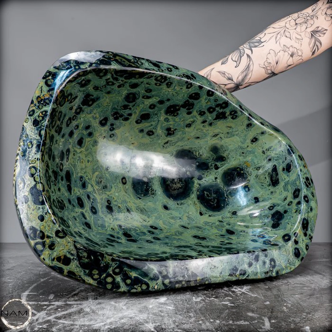 Mysticism & Depth – Massive Kambaba (Eldarit) Bowl from...