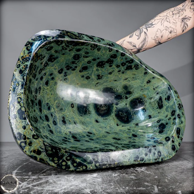 Mysticism & Depth – Massive Kambaba (Eldarit) Bowl from...