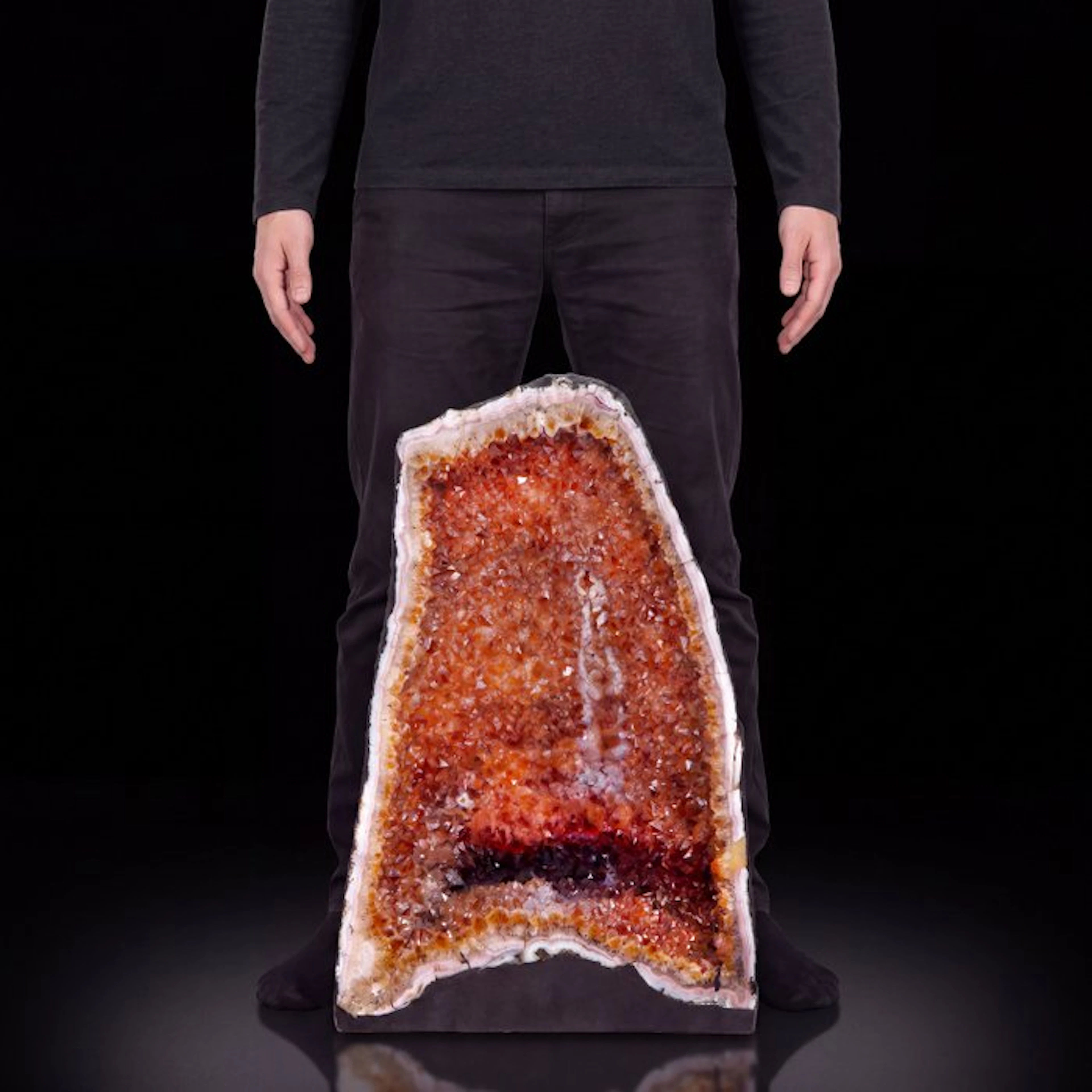 Vivid Citrine - Geode - 46x31x30 cm- 34 kg