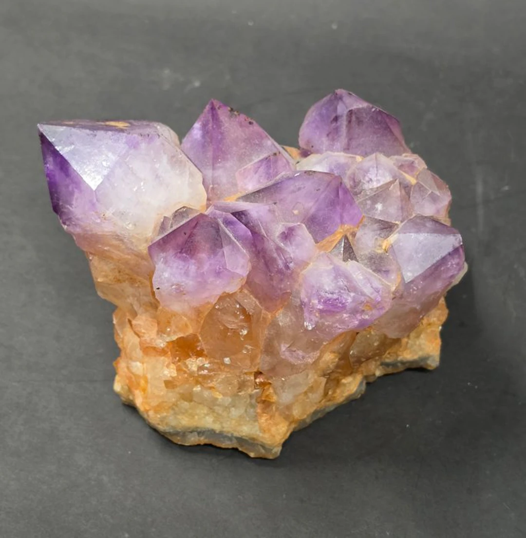 Amethyst Crystal cluster - Height: 12 cm - Width: 20 cm- 2728 g - (1)
