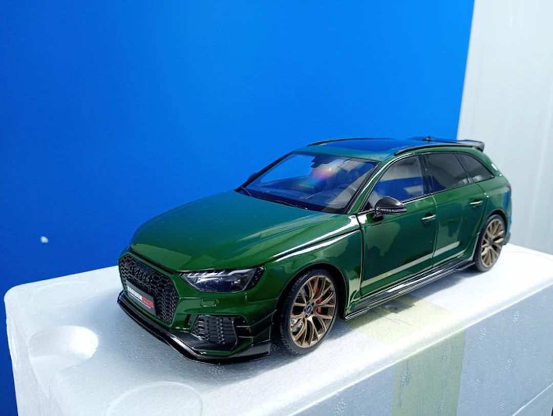 KILO works 1:18 - Model sports car - Audi RS4 Darwin