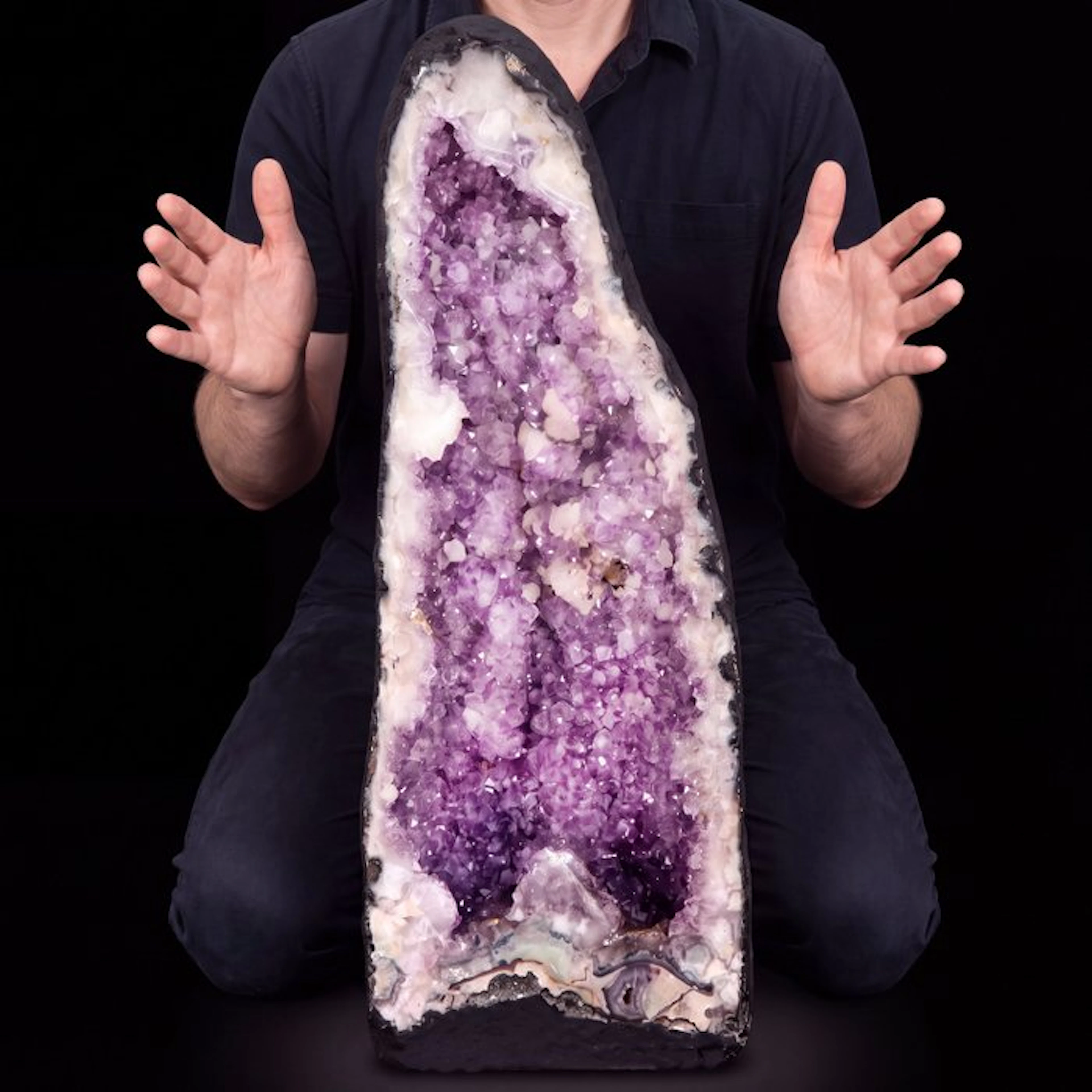 Lavender Amethyst - 56x21x16 cm - Geode- 18.6 kg