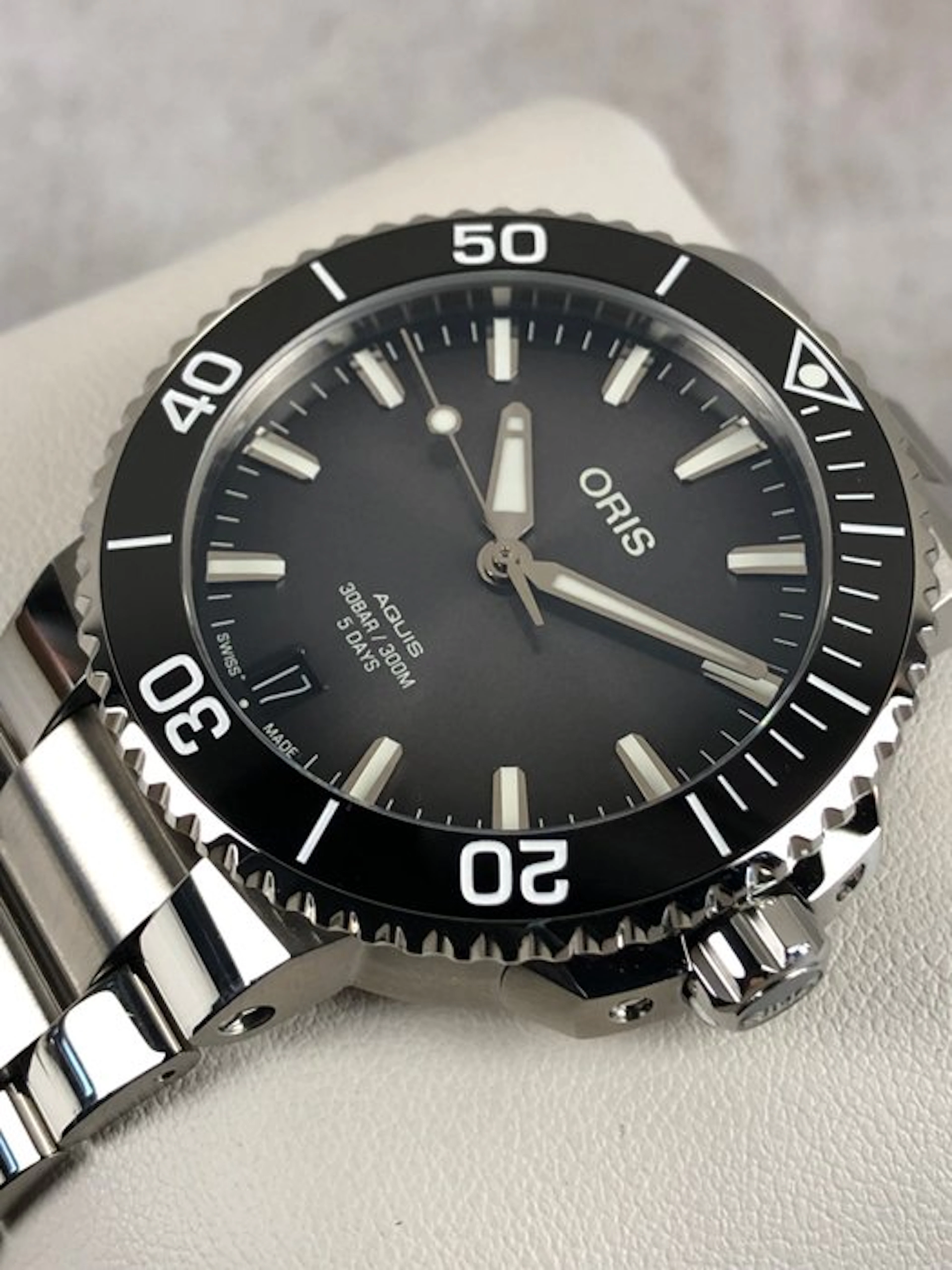 Oris - Aquis Date Calibre 400 Automatic - 01 400 7769...