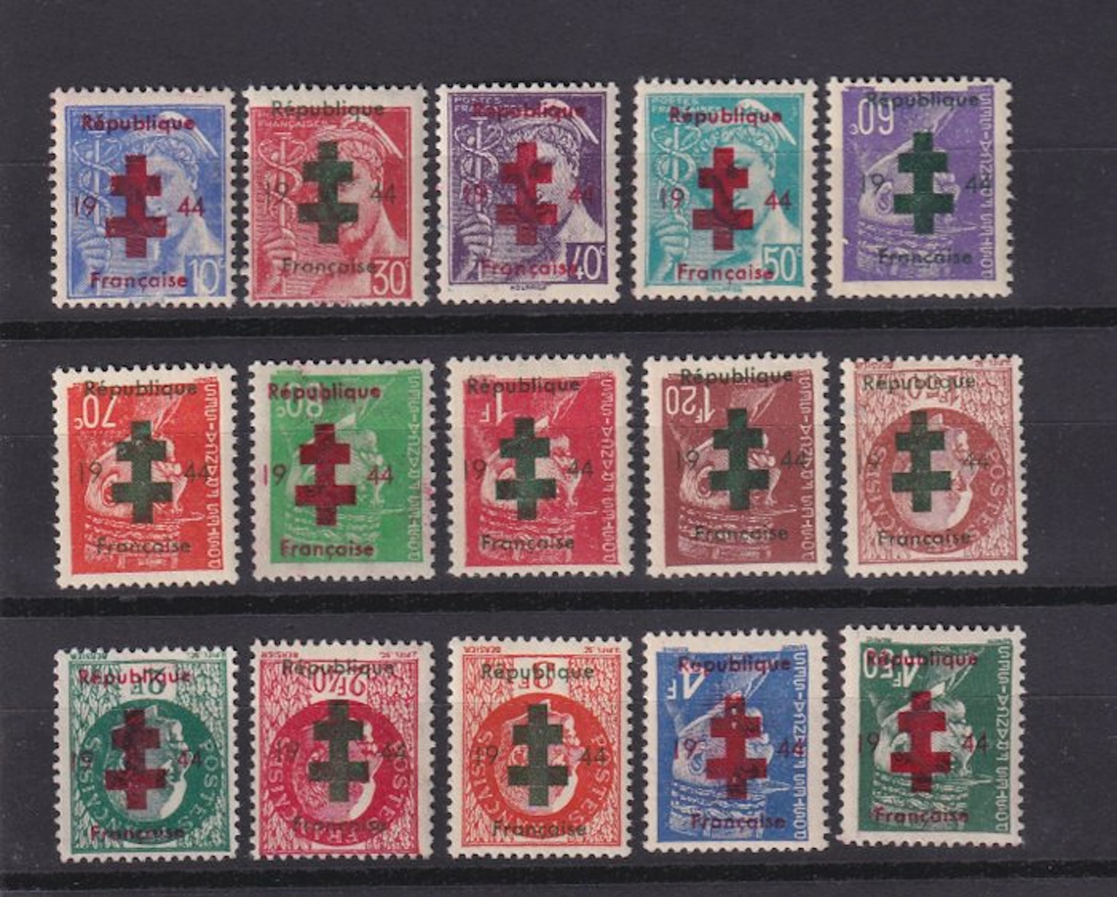 France 1944 - cote 1100€, Libération de Provins