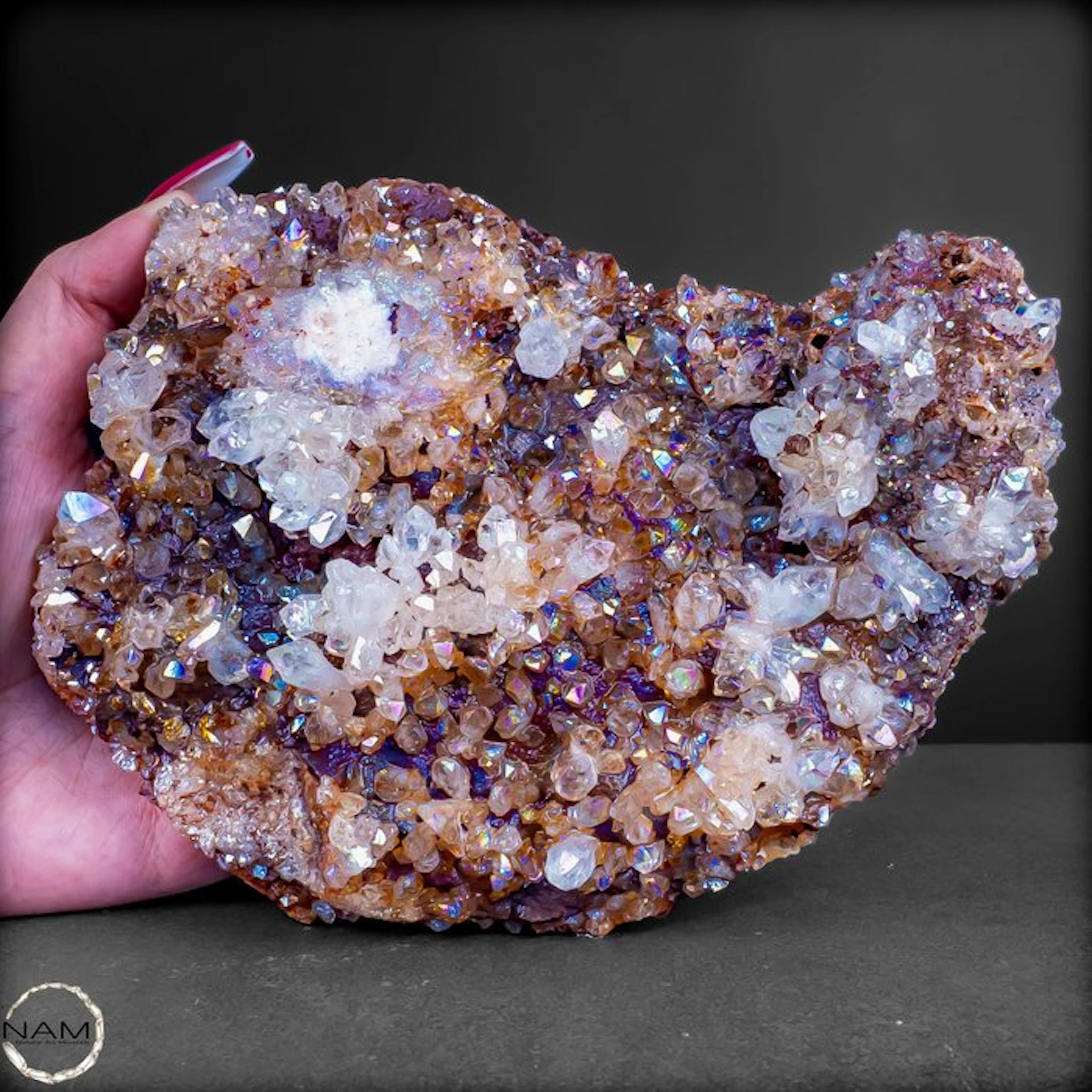 Angel Aura Druse – A heavenly crystal wonder of golden...