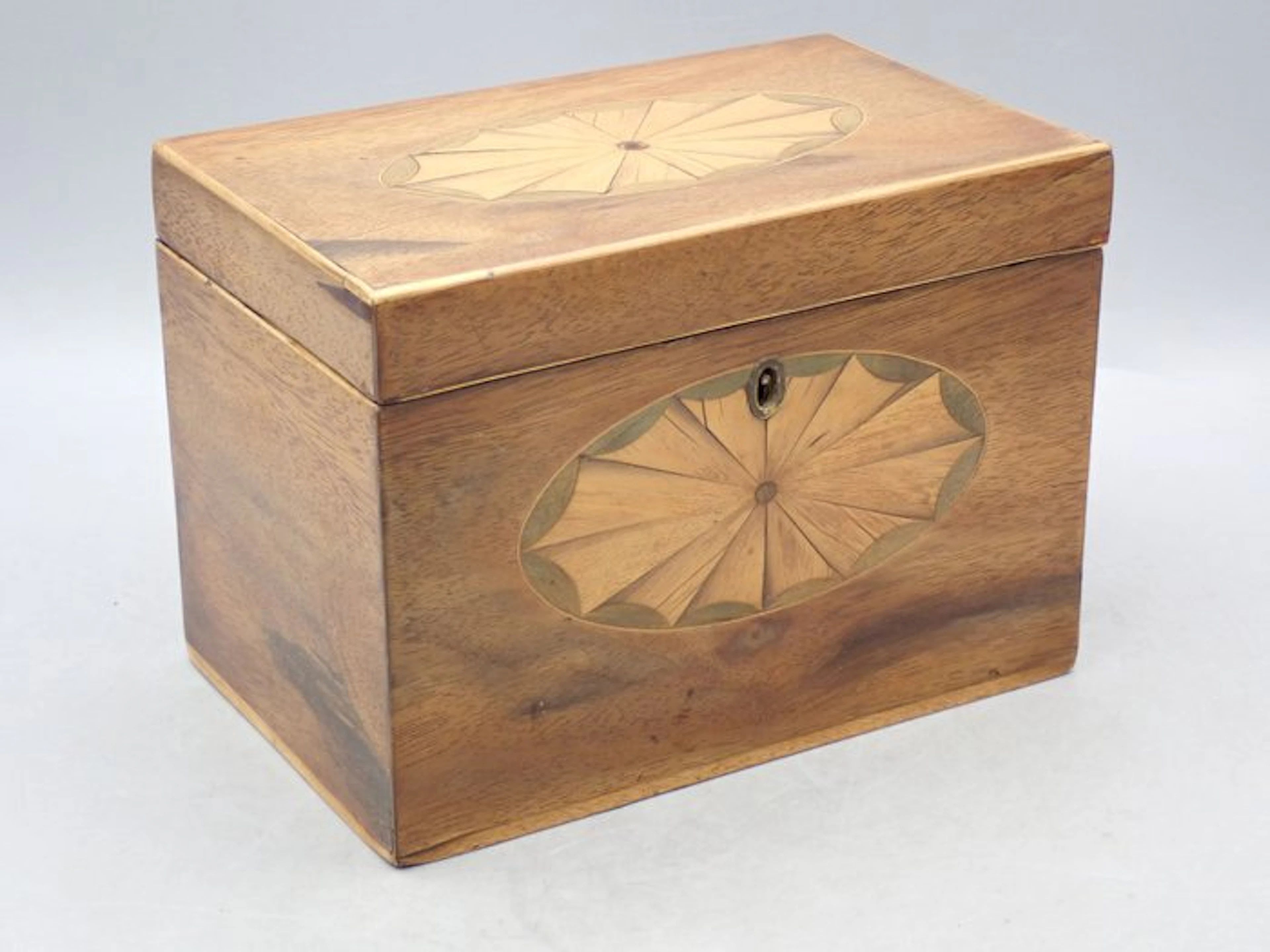 Tea caddy/ box - Circa 1790 - Wood