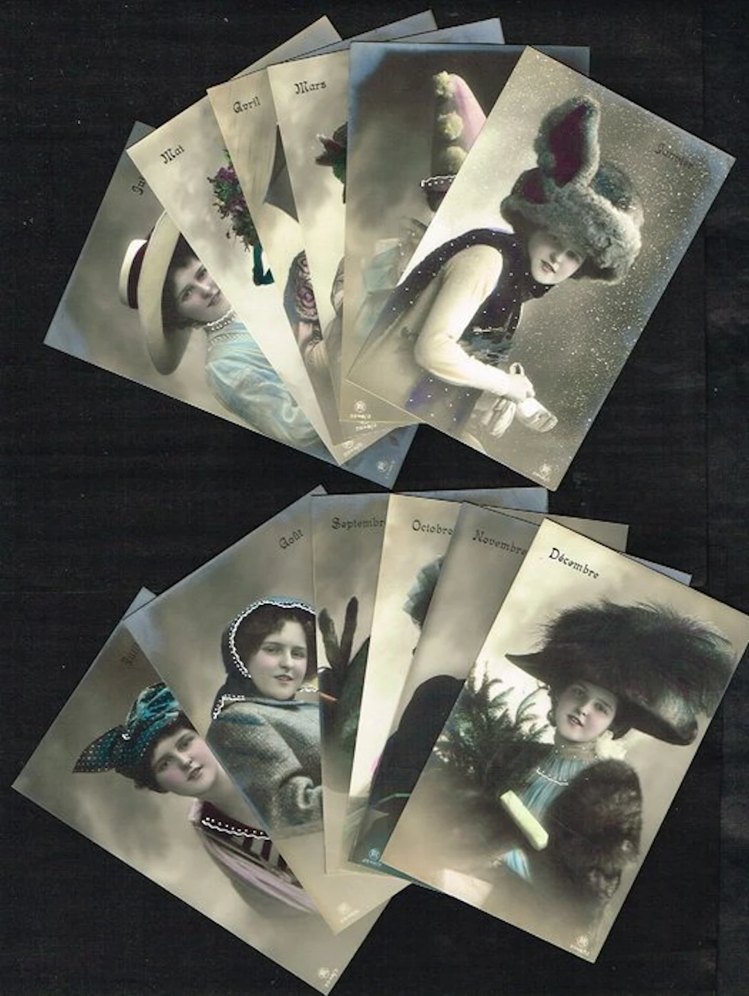 The 12 months of the year as postcards - Rare complete...