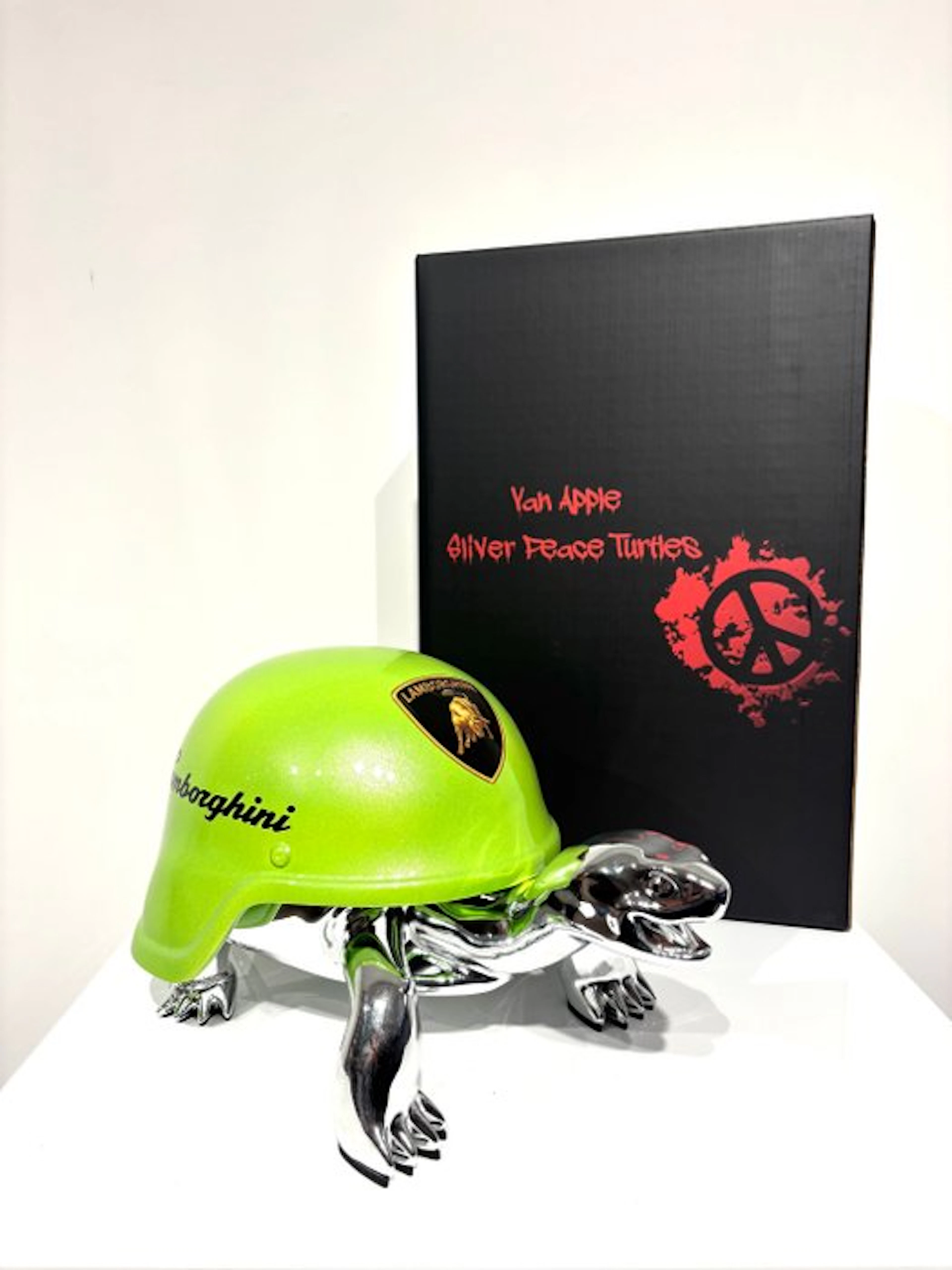 Van Apple - Lamborghini