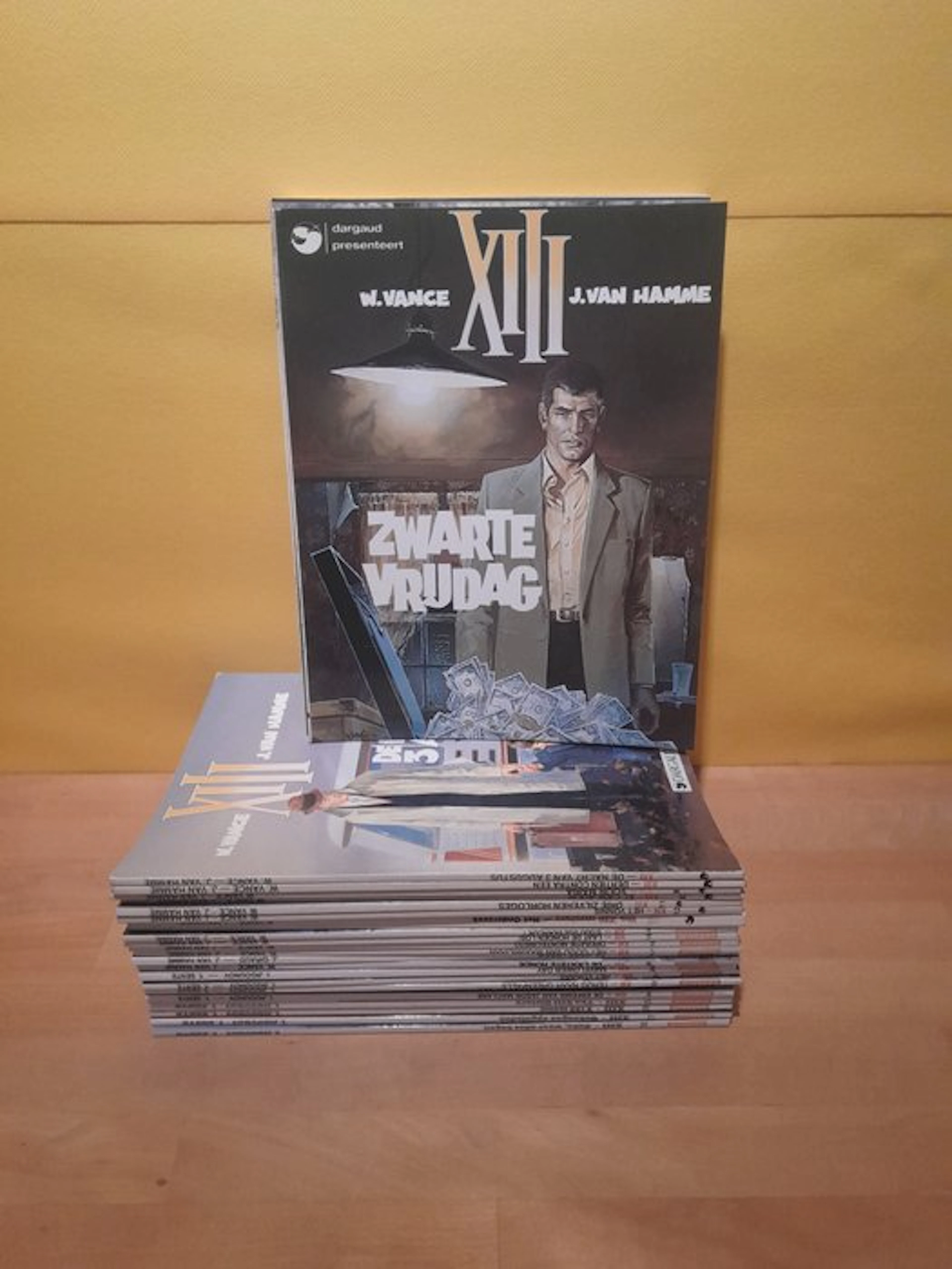 XIII 1 t/m 28 - Opeenvolgende Reeks SC - 28 Album - First edition - 1984