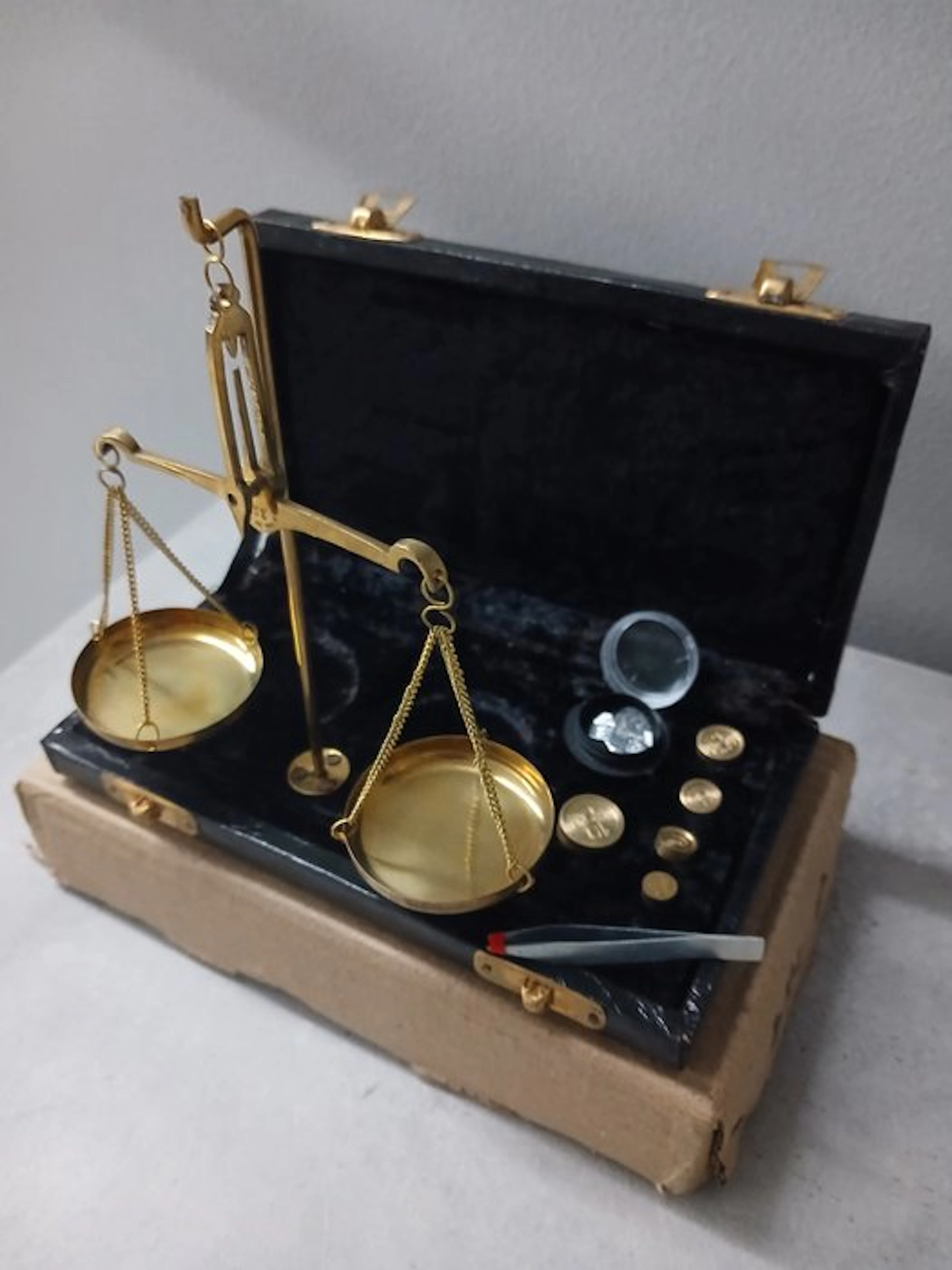 Bilancia da orafo - Balance or scale - Gilt brass - Precision balance