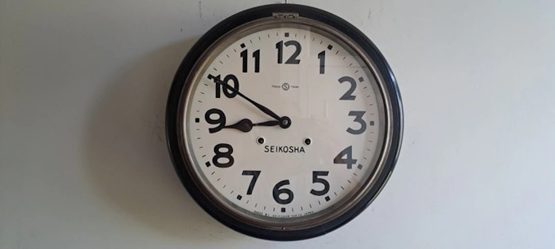 Industrial timepiece - Industrial Wood/Glass/Metal. - 1950-1960