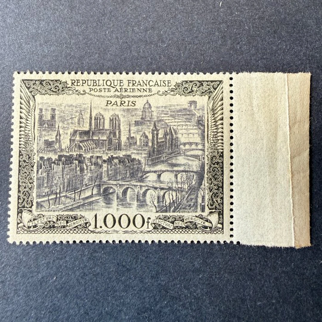 France - Airmail stamp Yvert 29 'Vue de Paris' in mint...