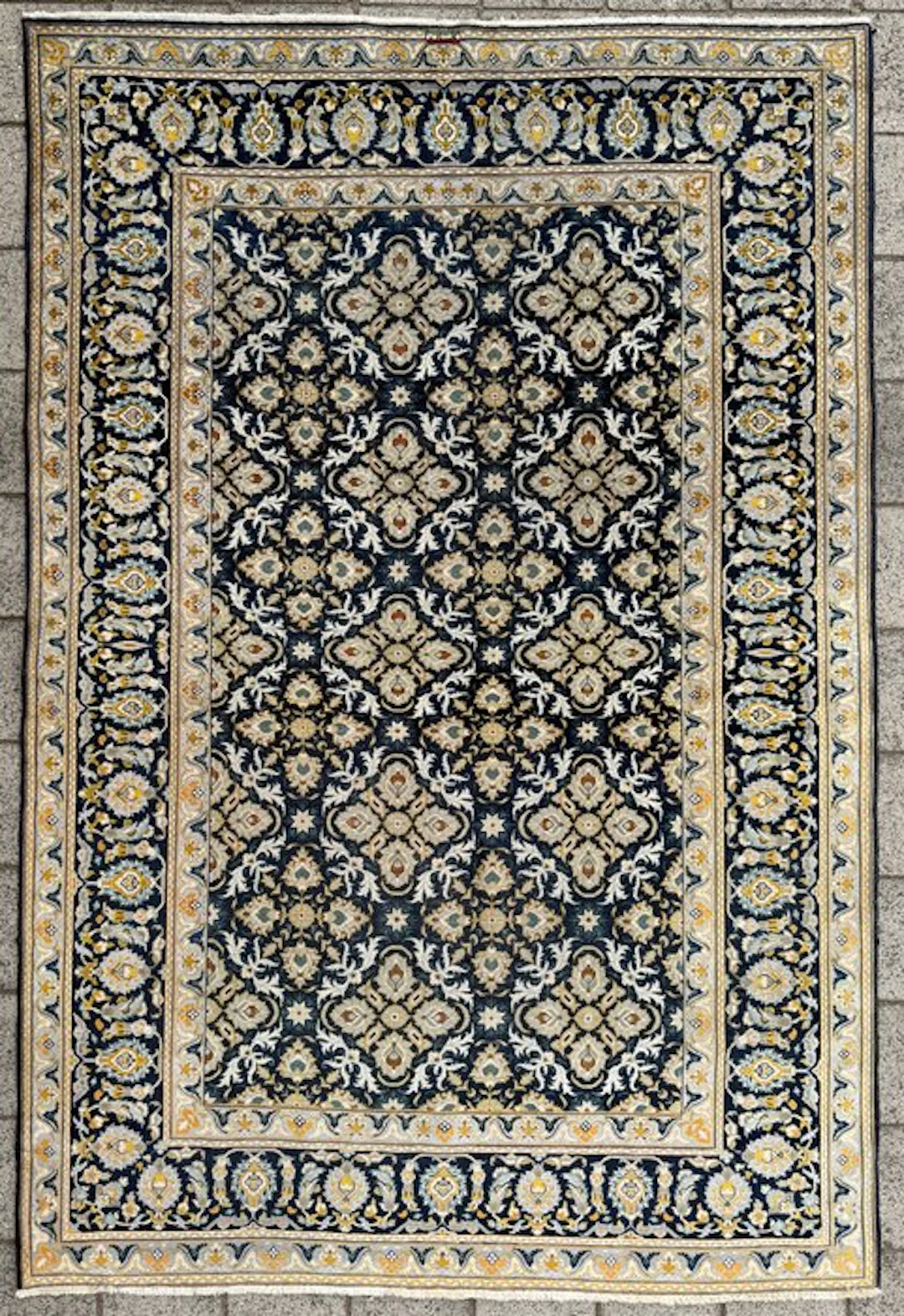 Vintage Indonesian Art Deco design rug - no reserve...