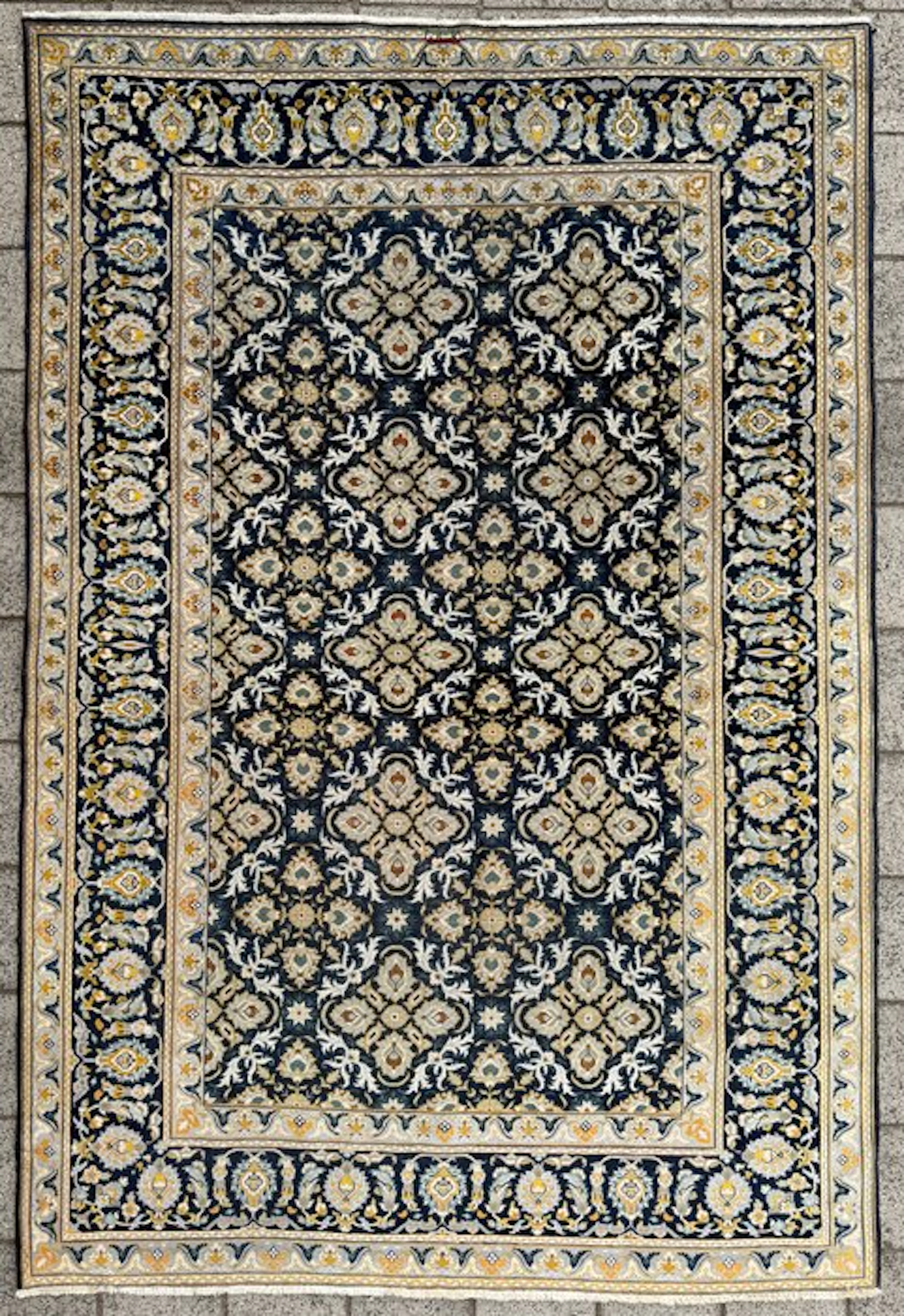 Vintage Indonesian Art Deco design rug - no reserve...