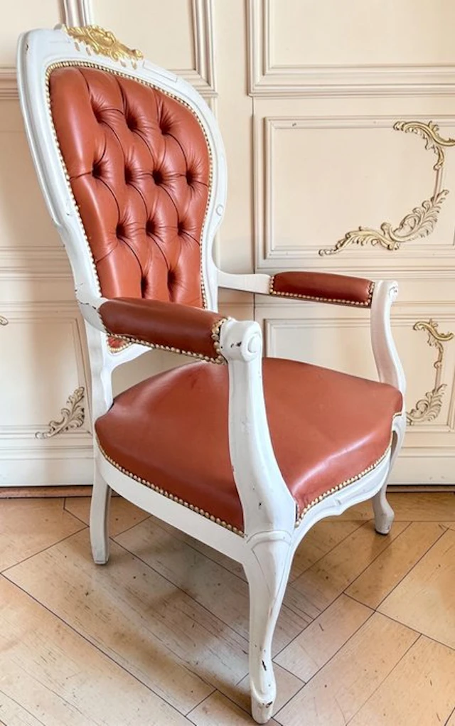 Armchair - Walnut - Shabby Chic, 1920s–30s